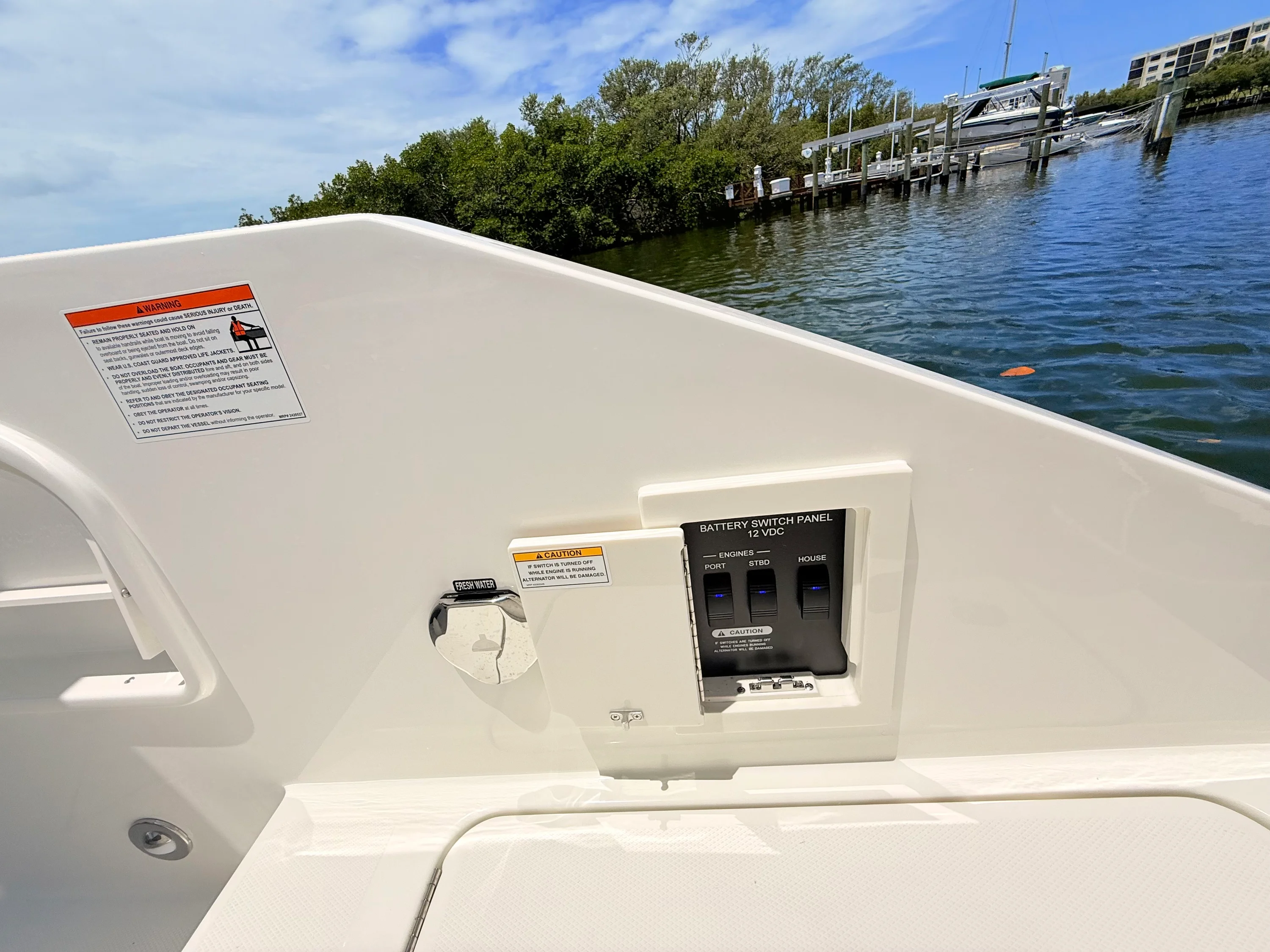 2026 Sea Ray SLX 310 Outboard Image Thumbnail #33