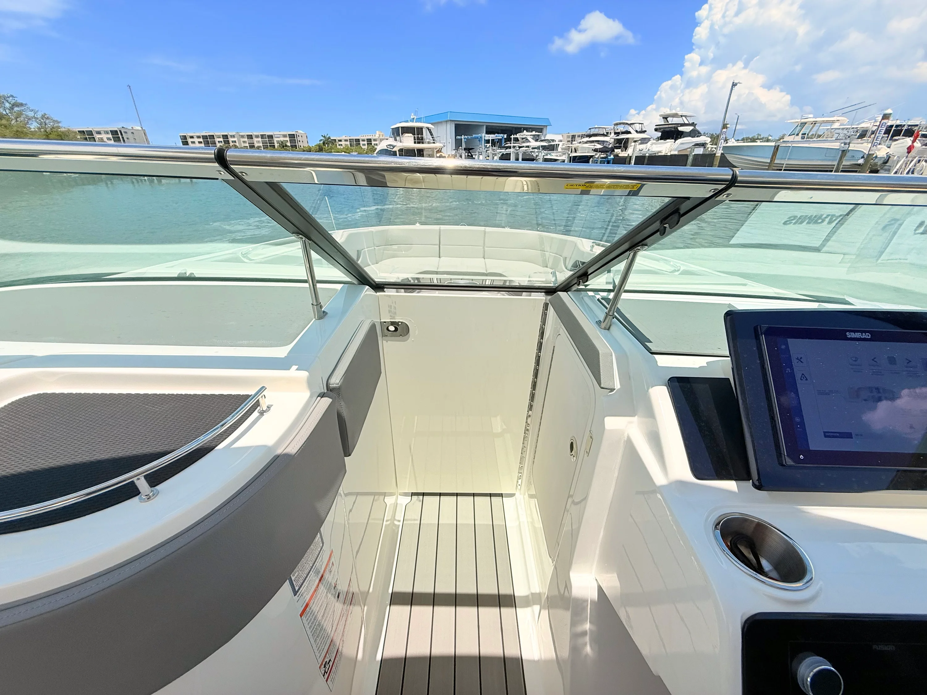 2026 Sea Ray SLX 310 Outboard Image Thumbnail #70