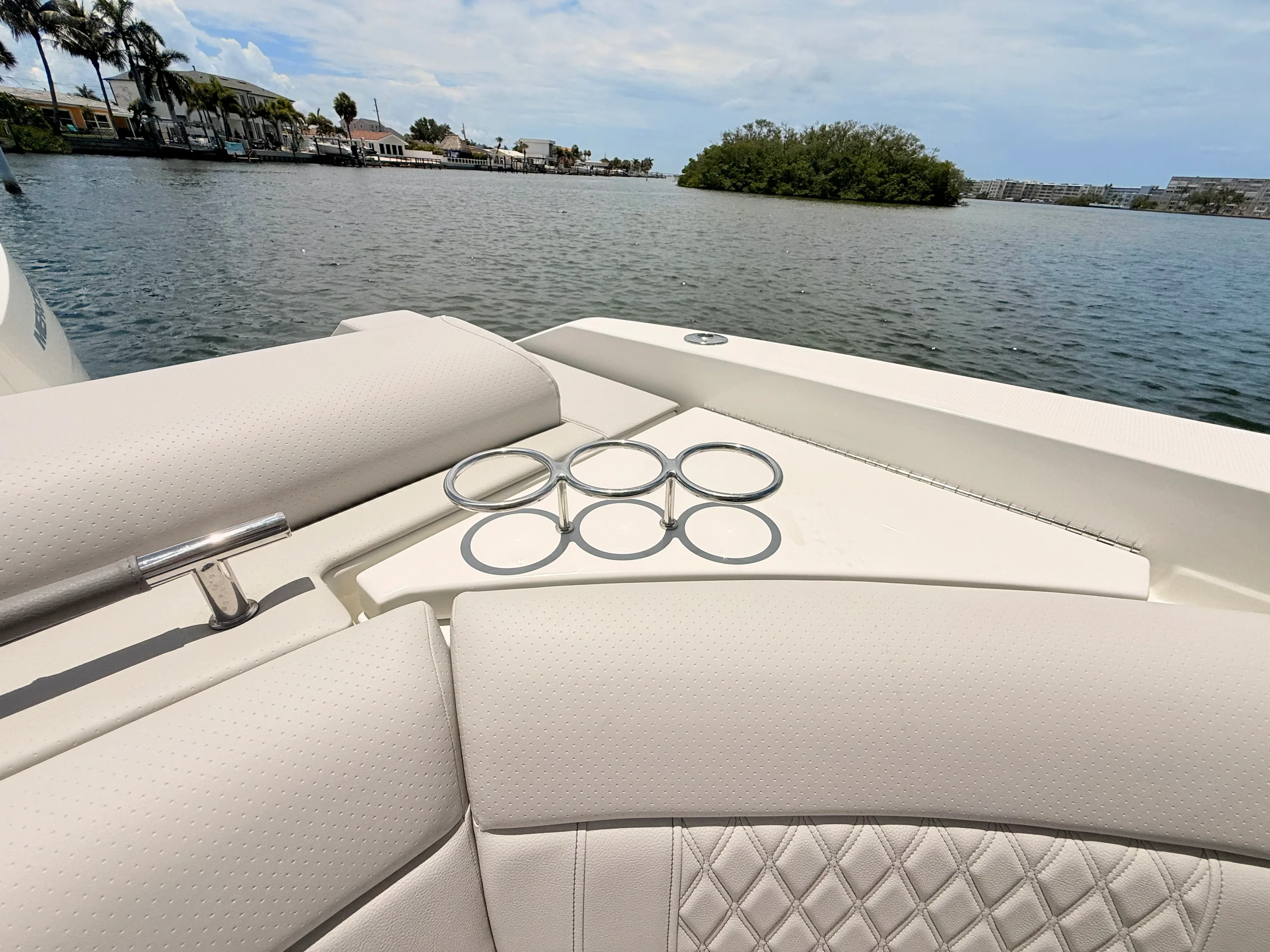 2026 Sea Ray SLX 310 Outboard Image Thumbnail #45