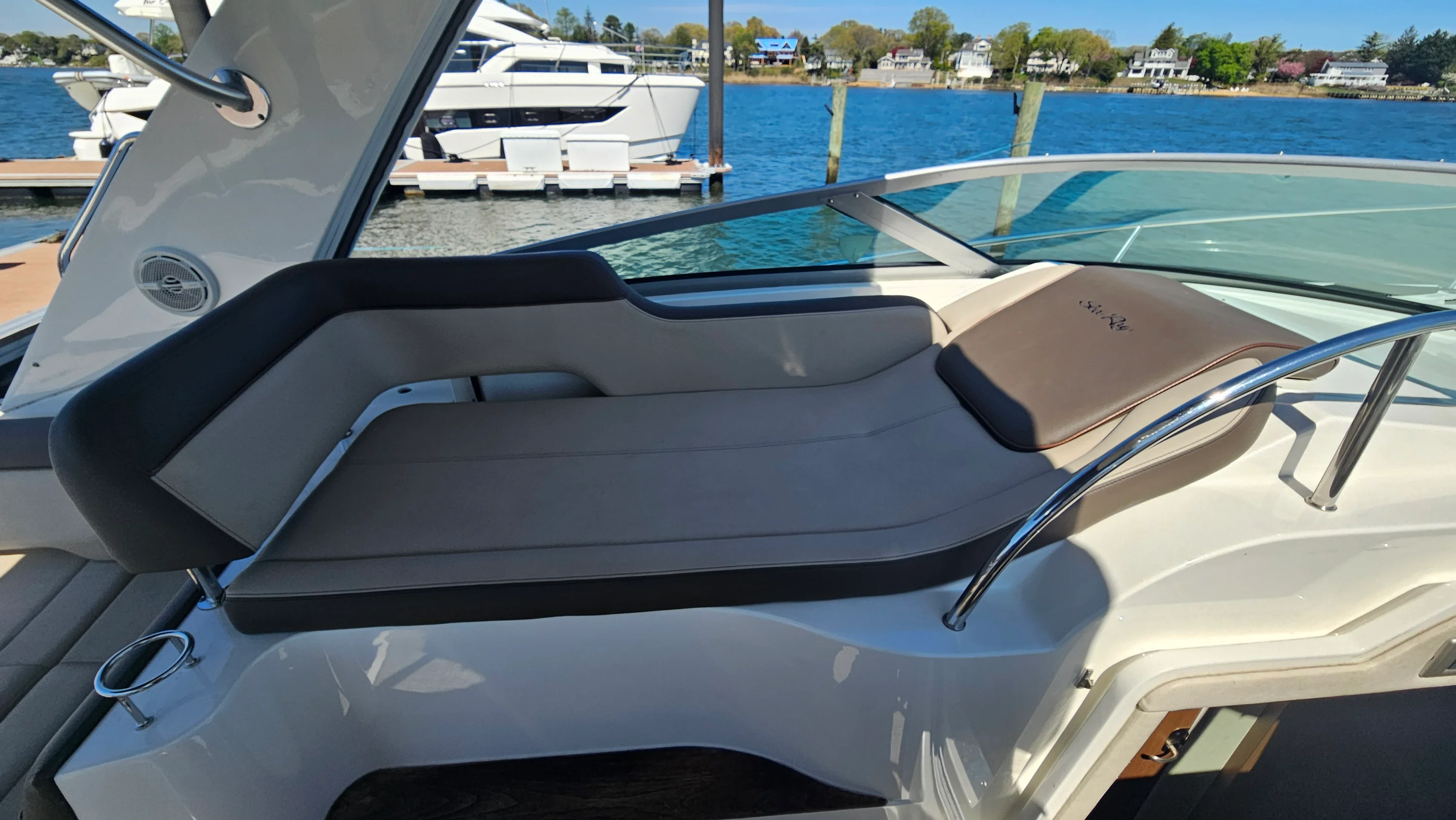 2013 Sea Ray 350 SUNDANCER Image Thumbnail #6