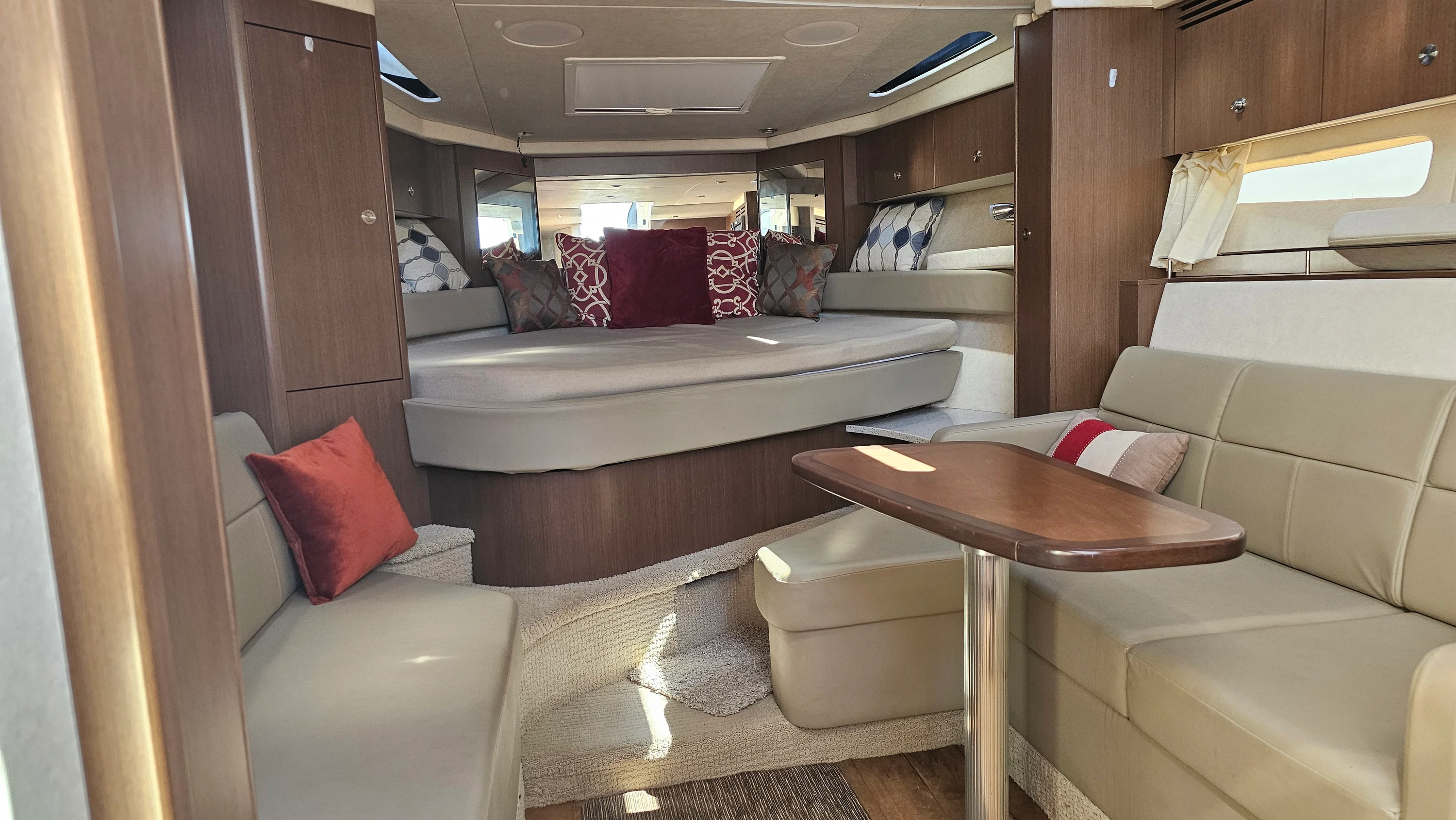 2013 Sea Ray 350 SUNDANCER Image Thumbnail #12