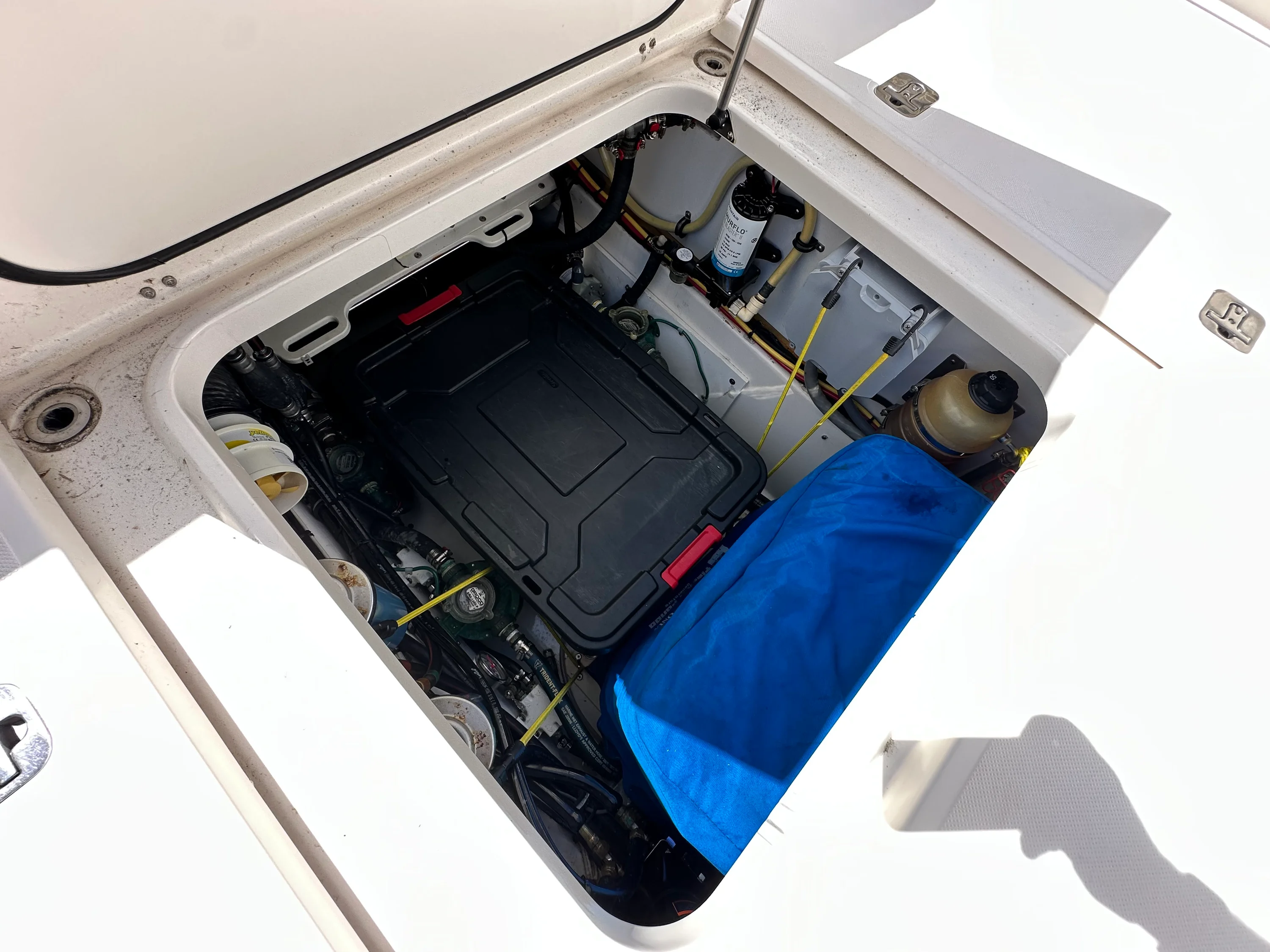 2015 Pursuit OS 345 Image Thumbnail #17