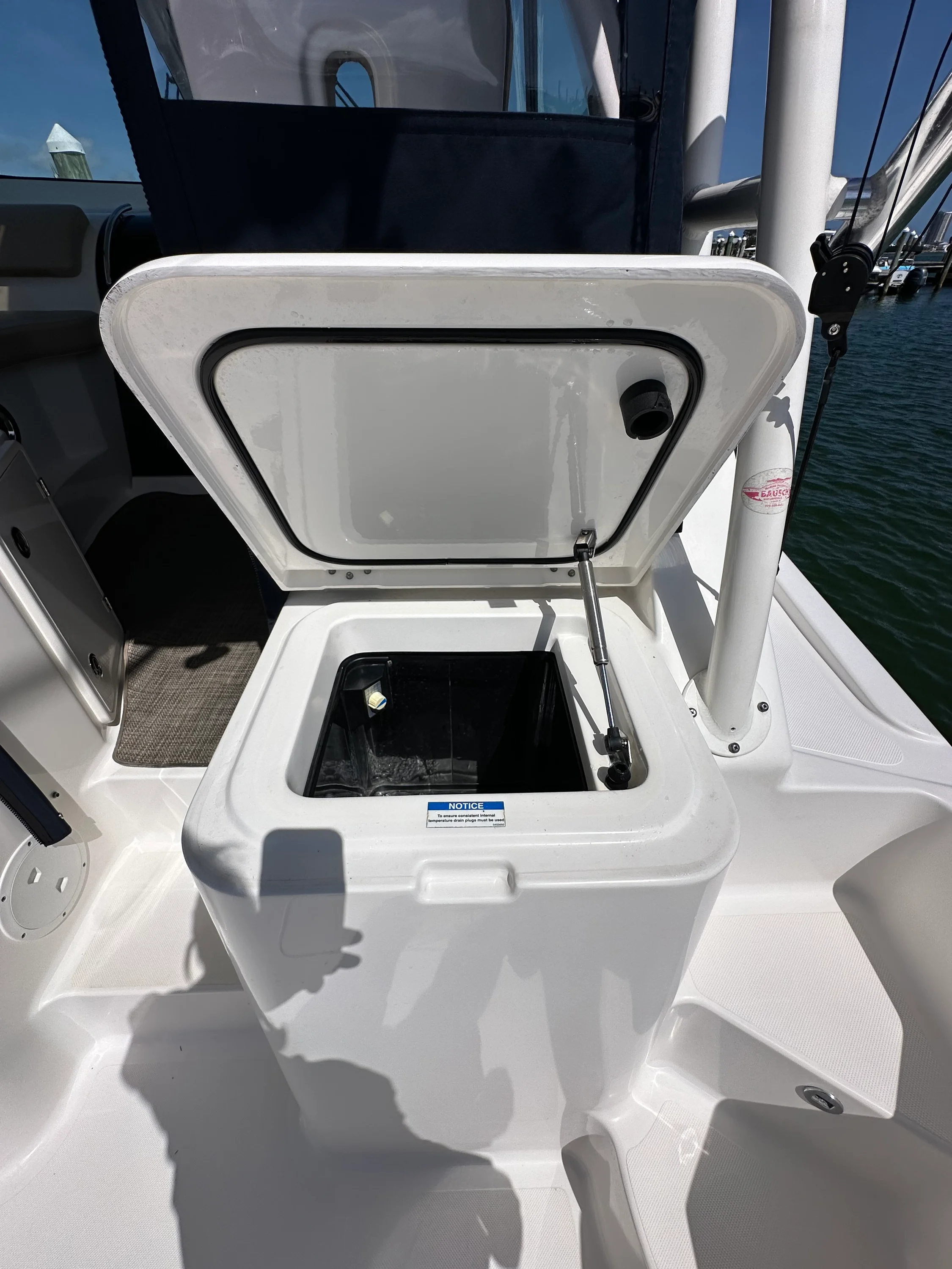 2015 Pursuit OS 345 Image Thumbnail #21