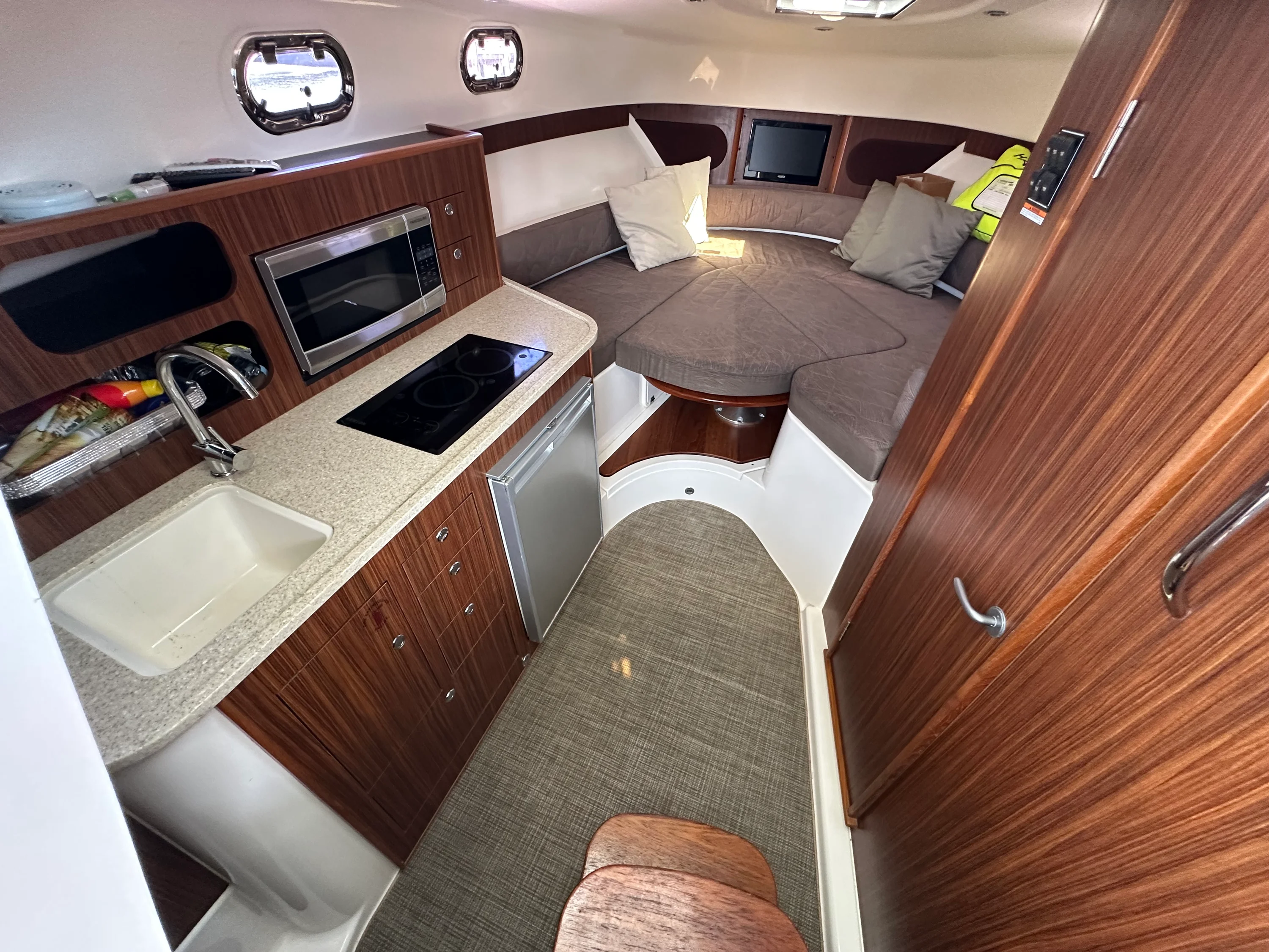 2015 Pursuit OS 345 Image Thumbnail #39