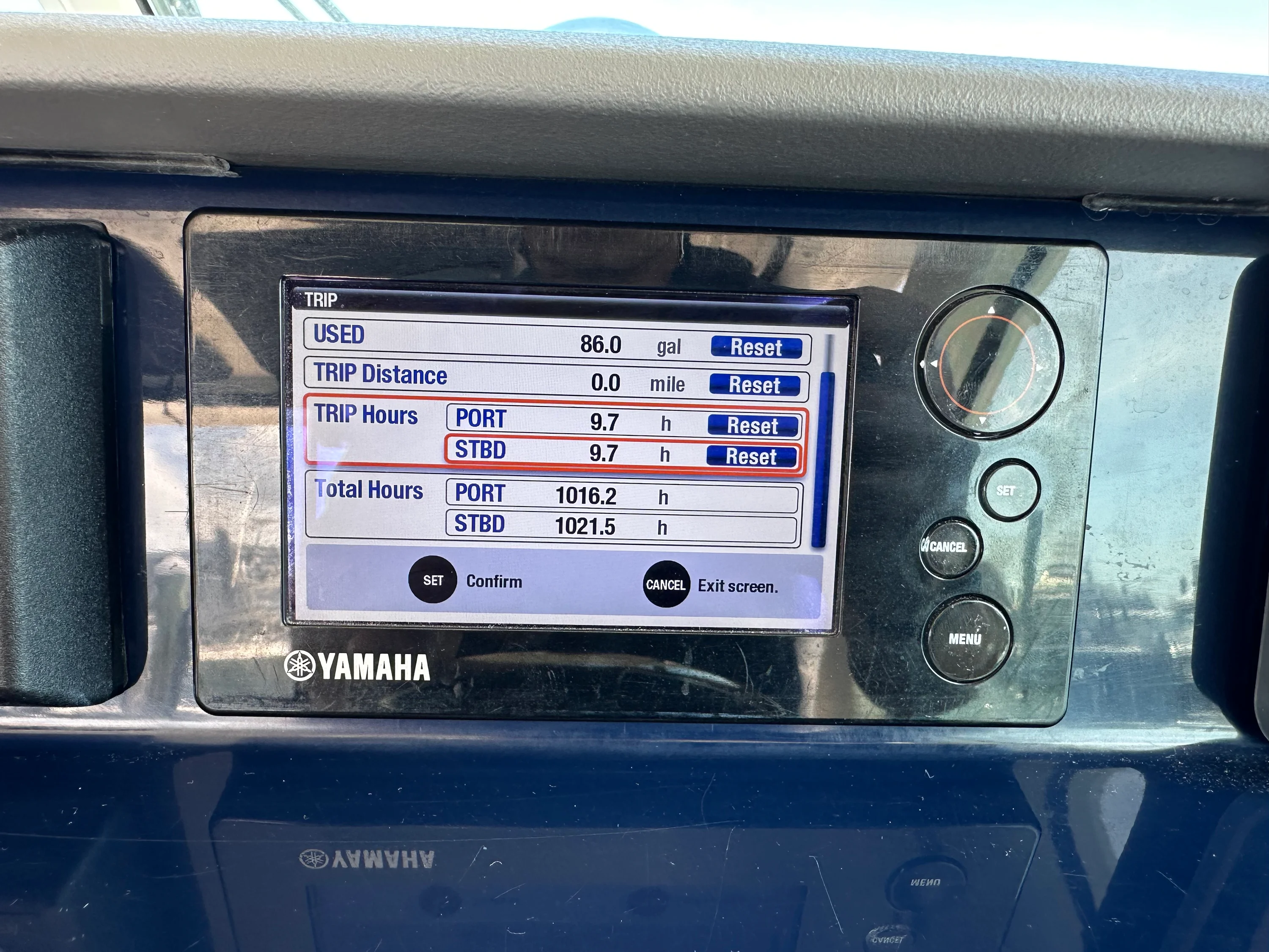 2015 Pursuit OS 345 Image Thumbnail #33