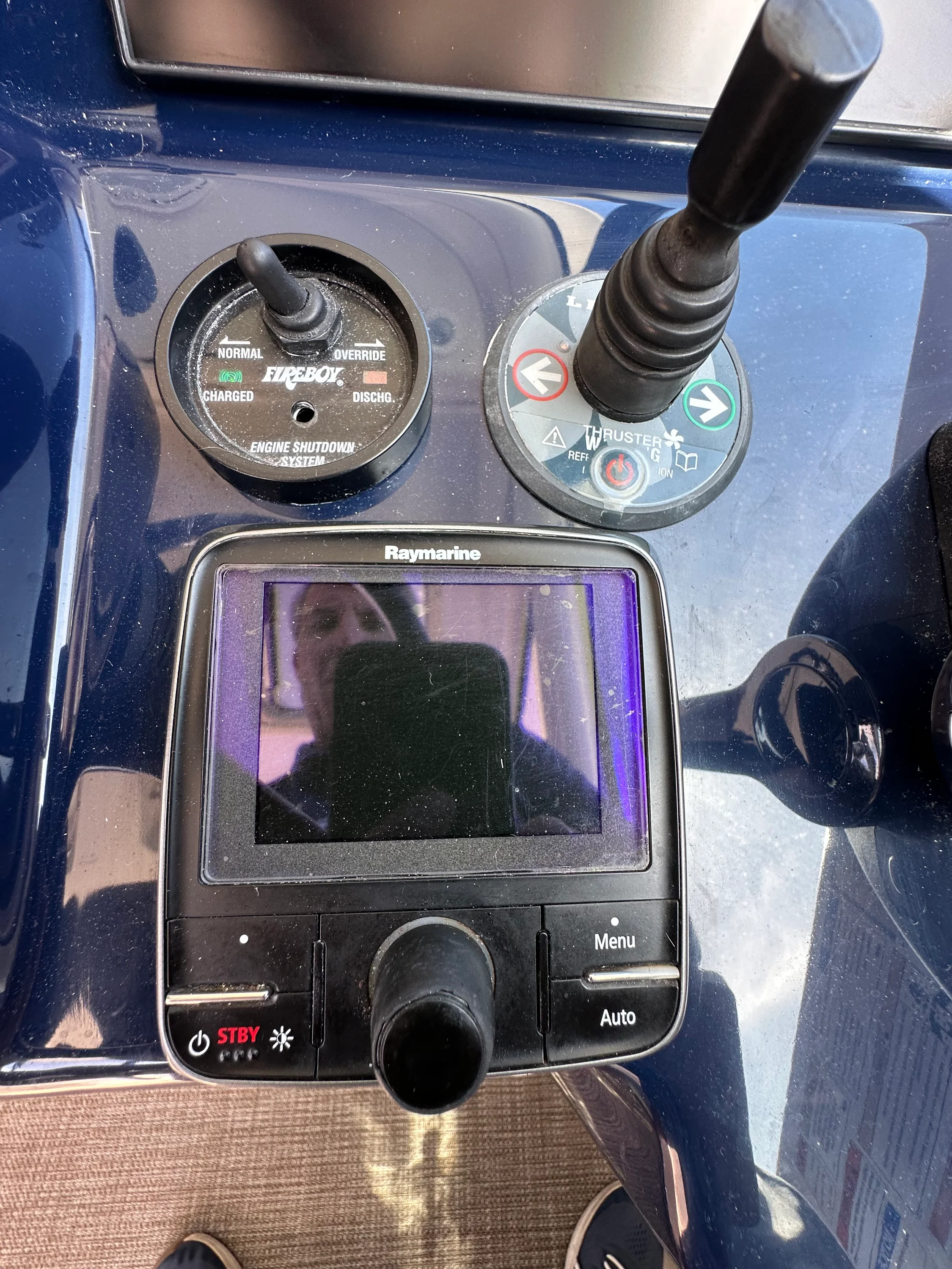 2015 Pursuit OS 345 Image Thumbnail #37