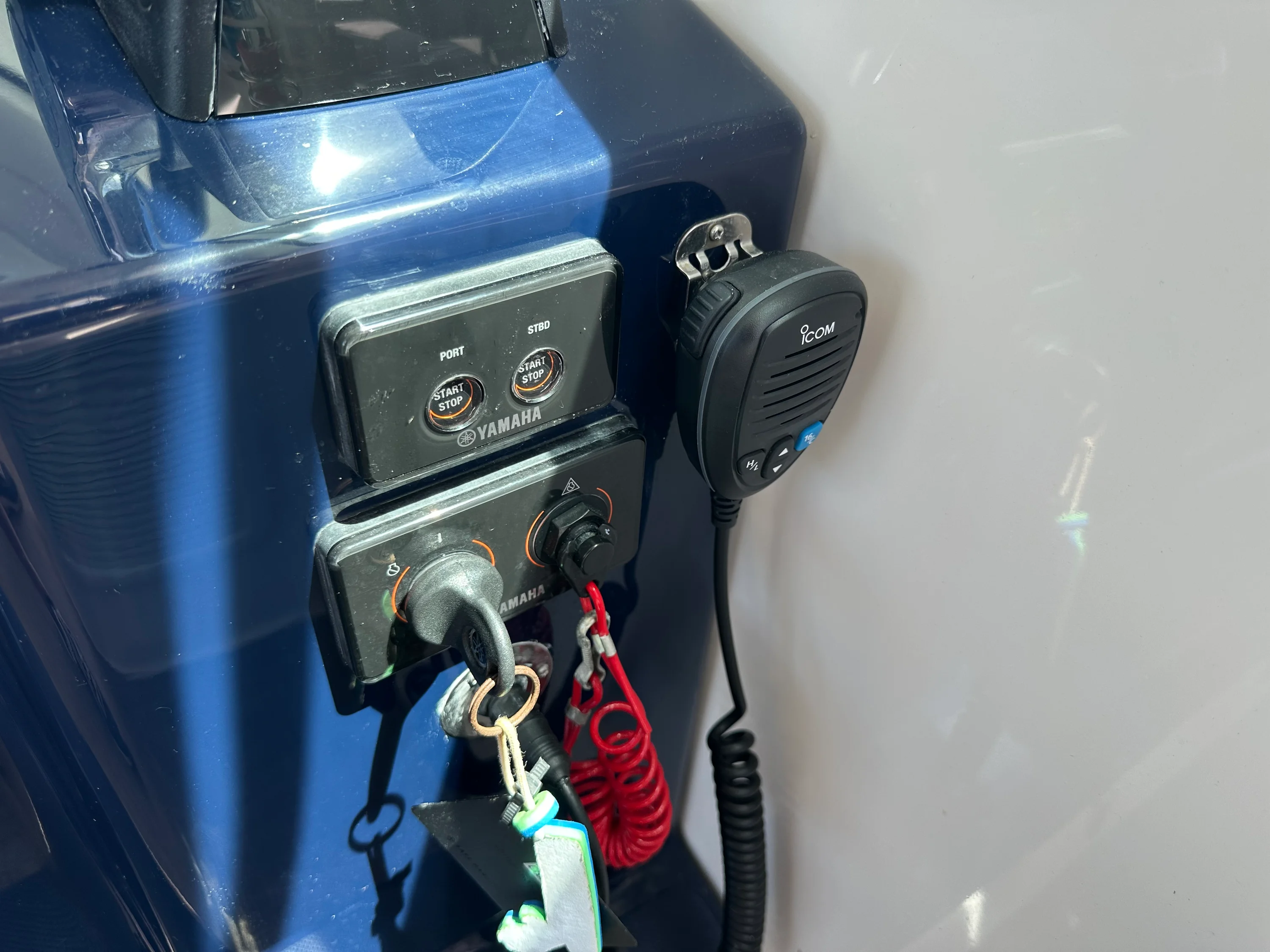 2015 Pursuit OS 345 Image Thumbnail #35