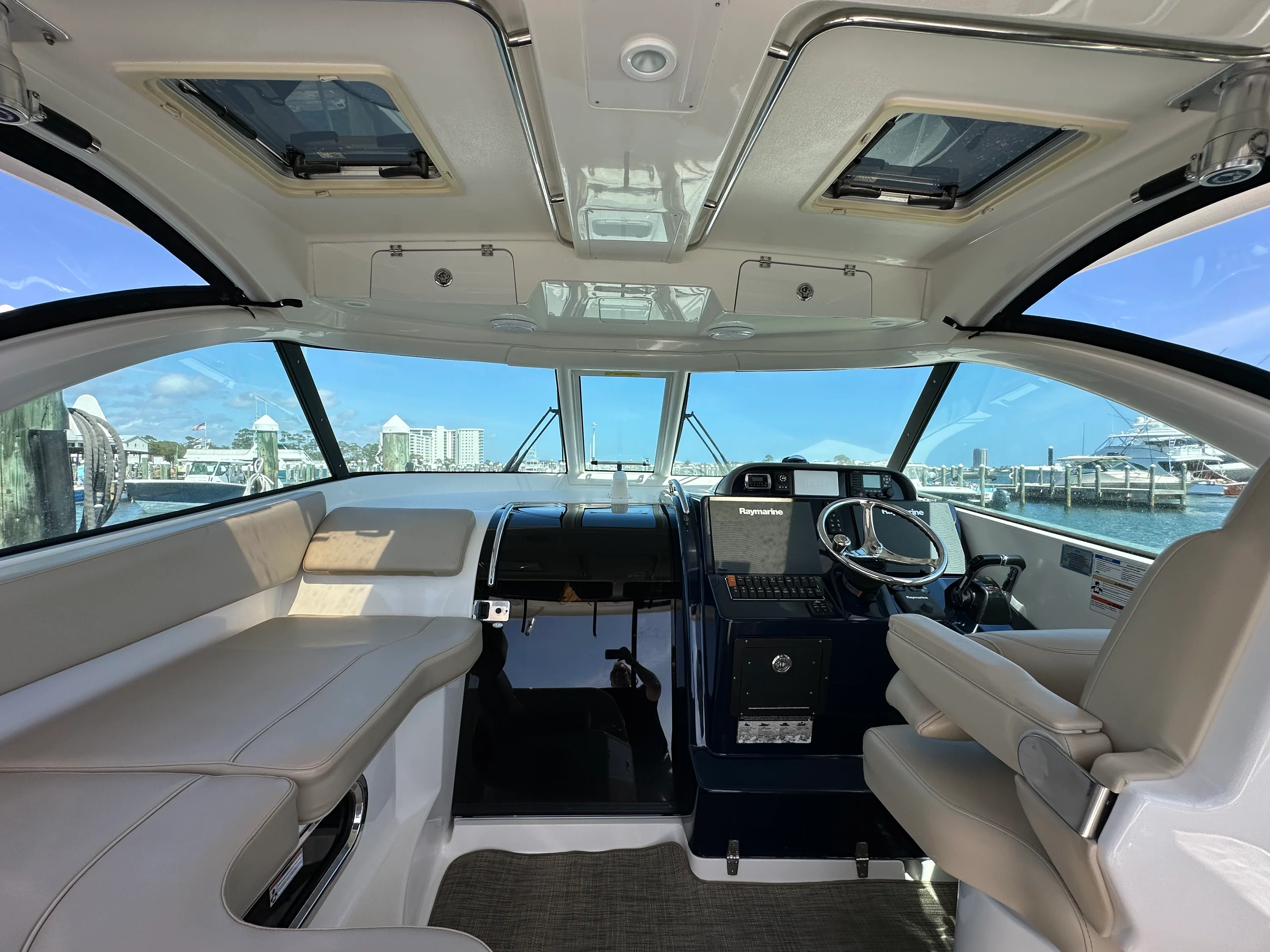 2015 Pursuit OS 345 Image Thumbnail #22