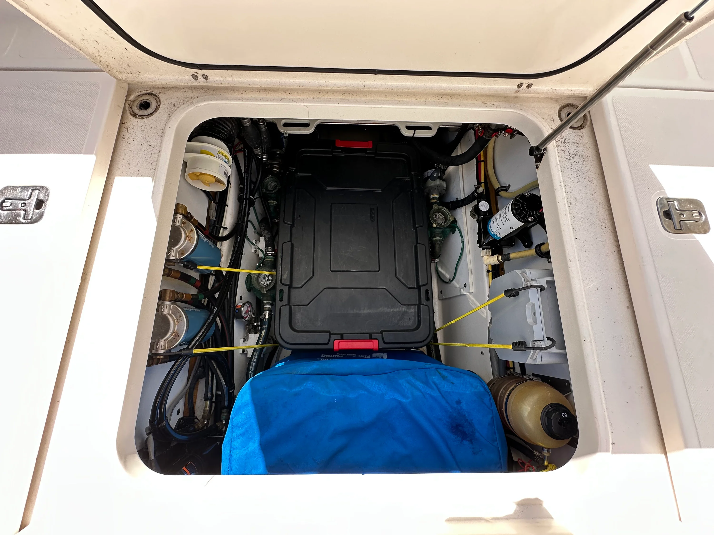 2015 Pursuit OS 345 Image Thumbnail #18