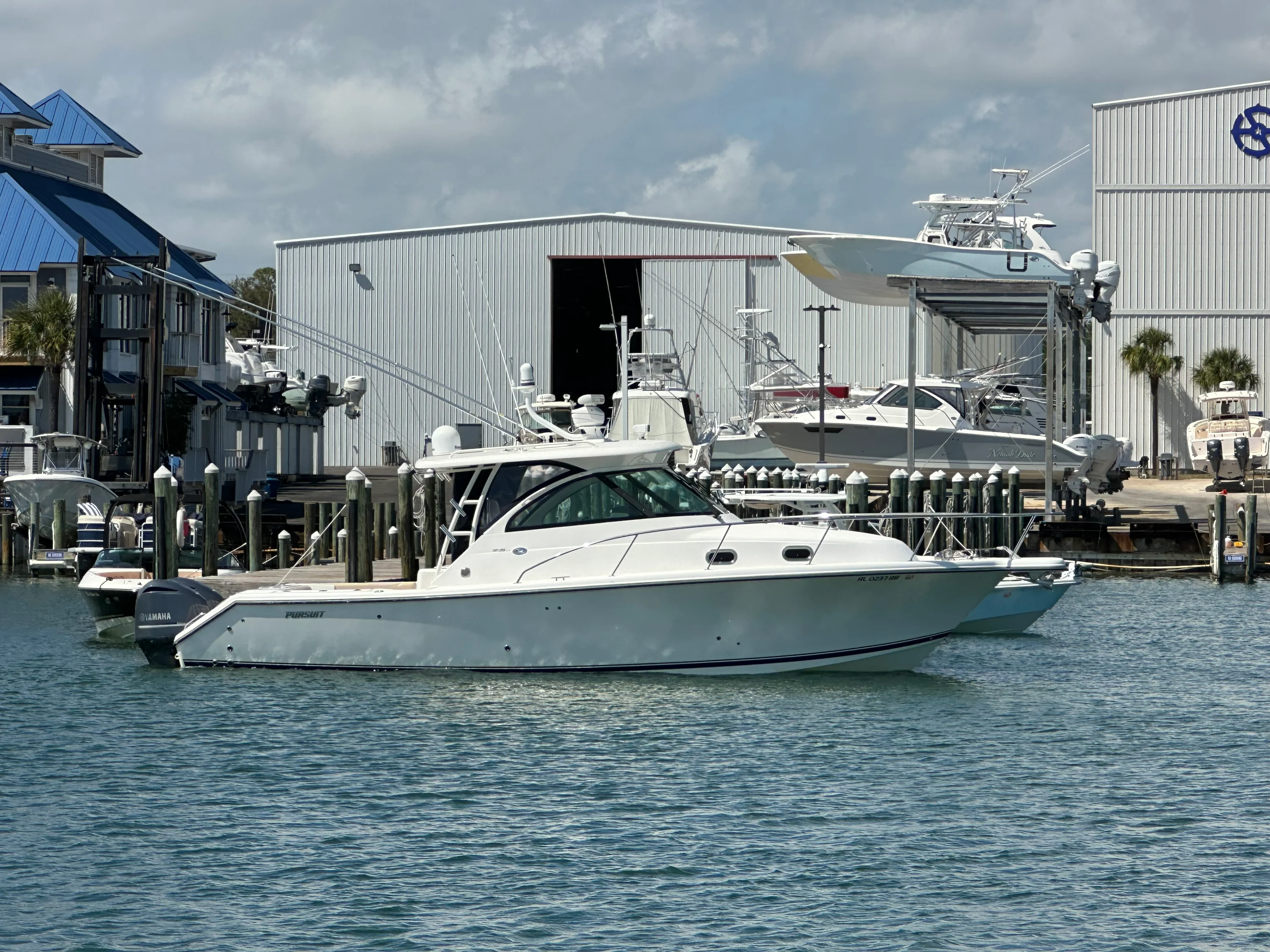 2015 Pursuit OS 345 Image Thumbnail #0