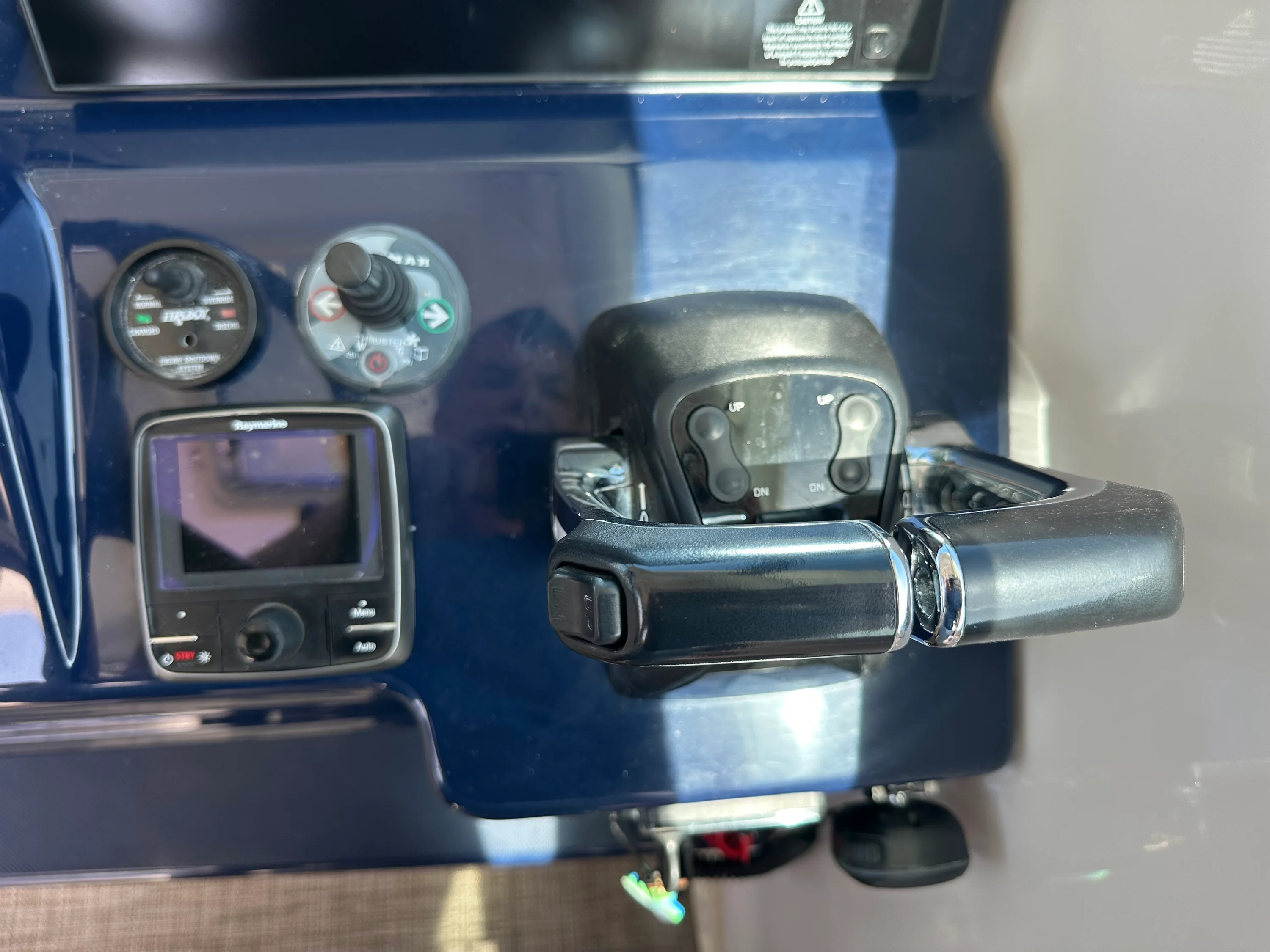 2015 Pursuit OS 345 Image Thumbnail #32