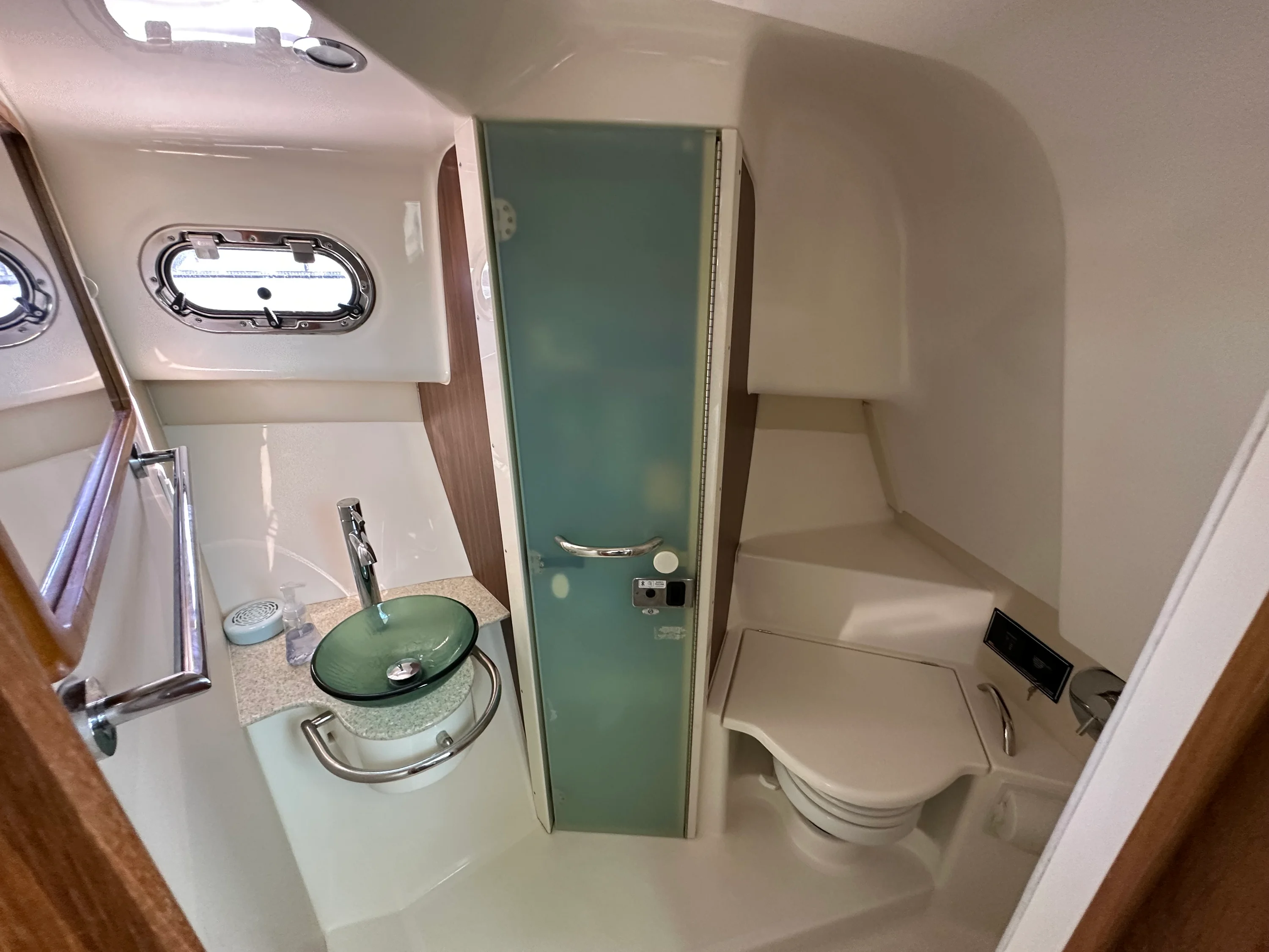 2015 Pursuit OS 345 Image Thumbnail #46