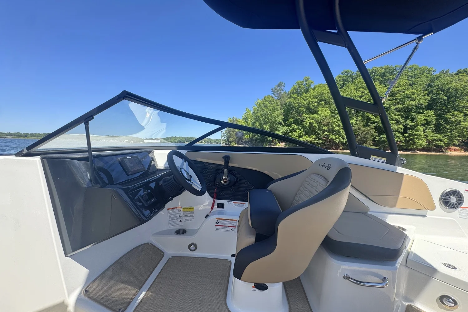 2026 Sea Ray SPX 210 Image Thumbnail #12