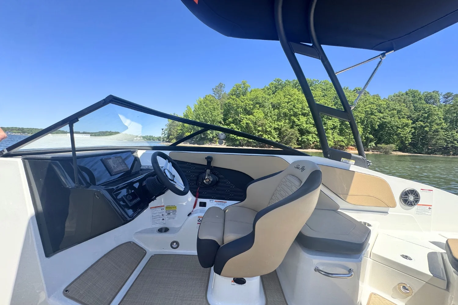 2026 Sea Ray SPX 210 Image Thumbnail #13