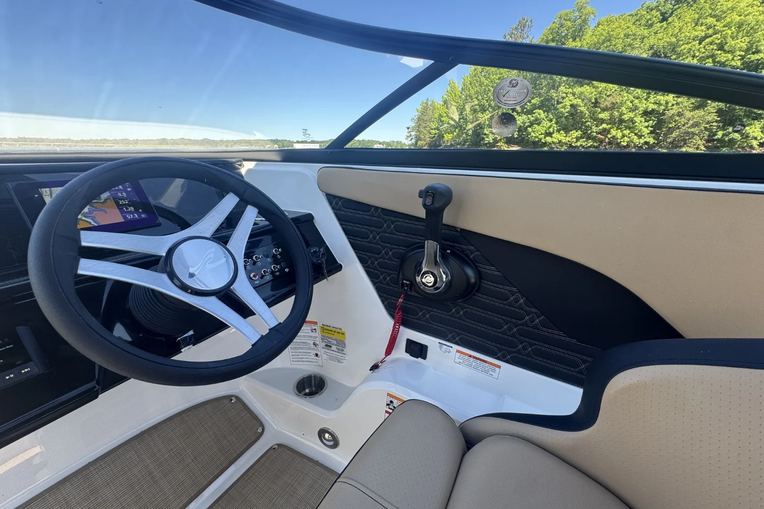 2026 Sea Ray SPX 210 Image Thumbnail #14