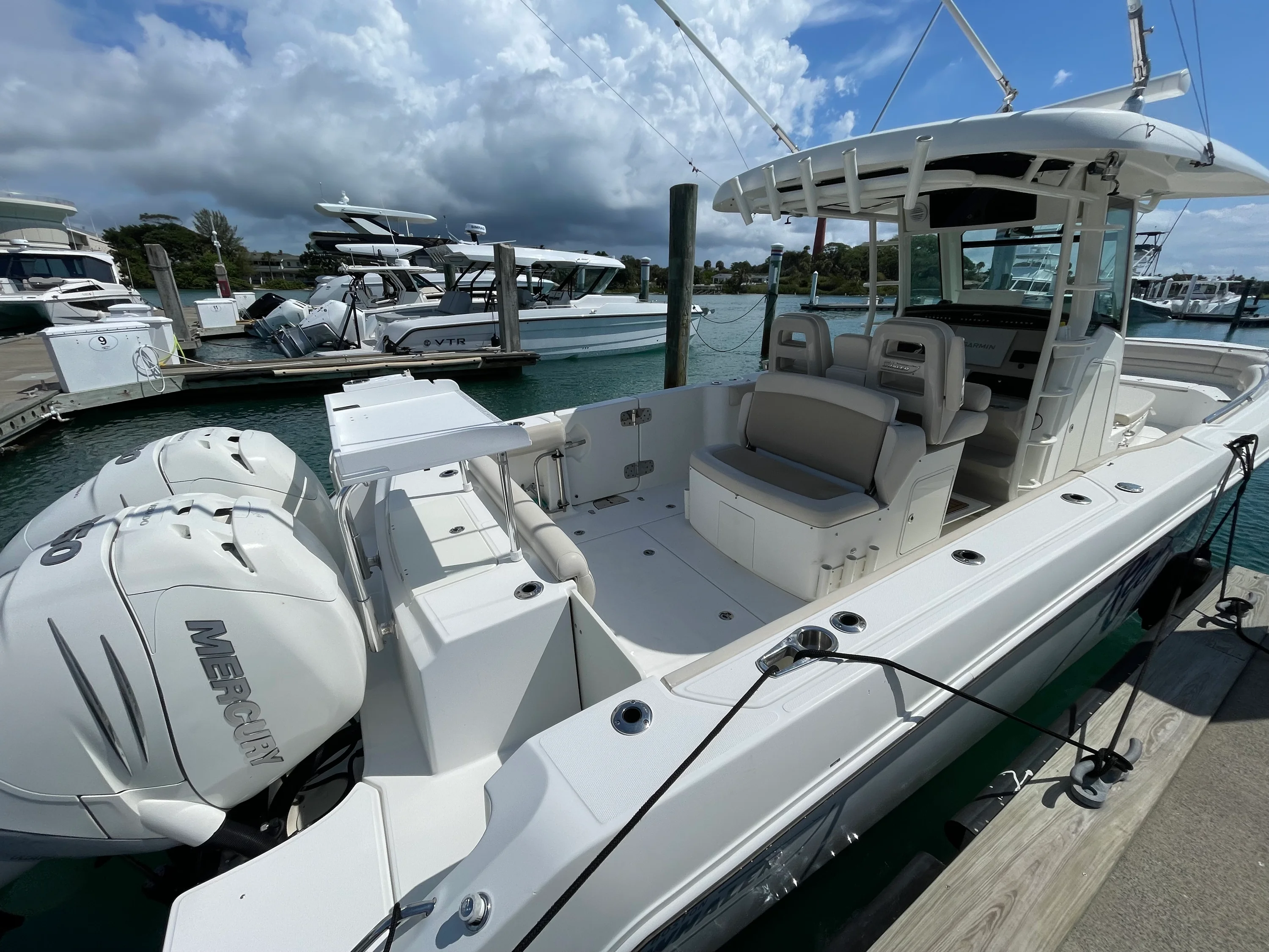 2017 Boston Whaler 330 OUTRAGE Image Thumbnail #5