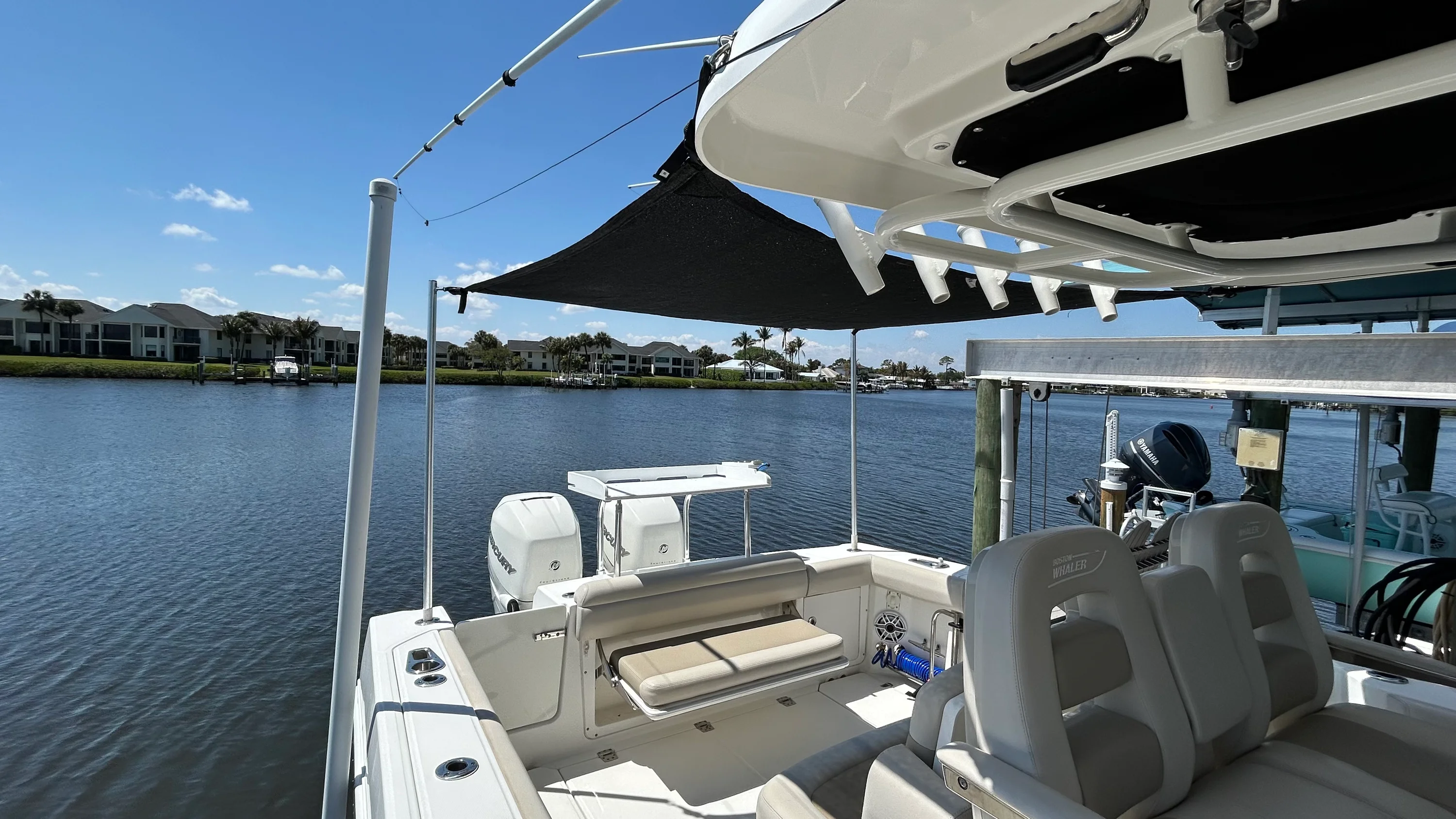 2017 Boston Whaler 330 OUTRAGE Image Thumbnail #4