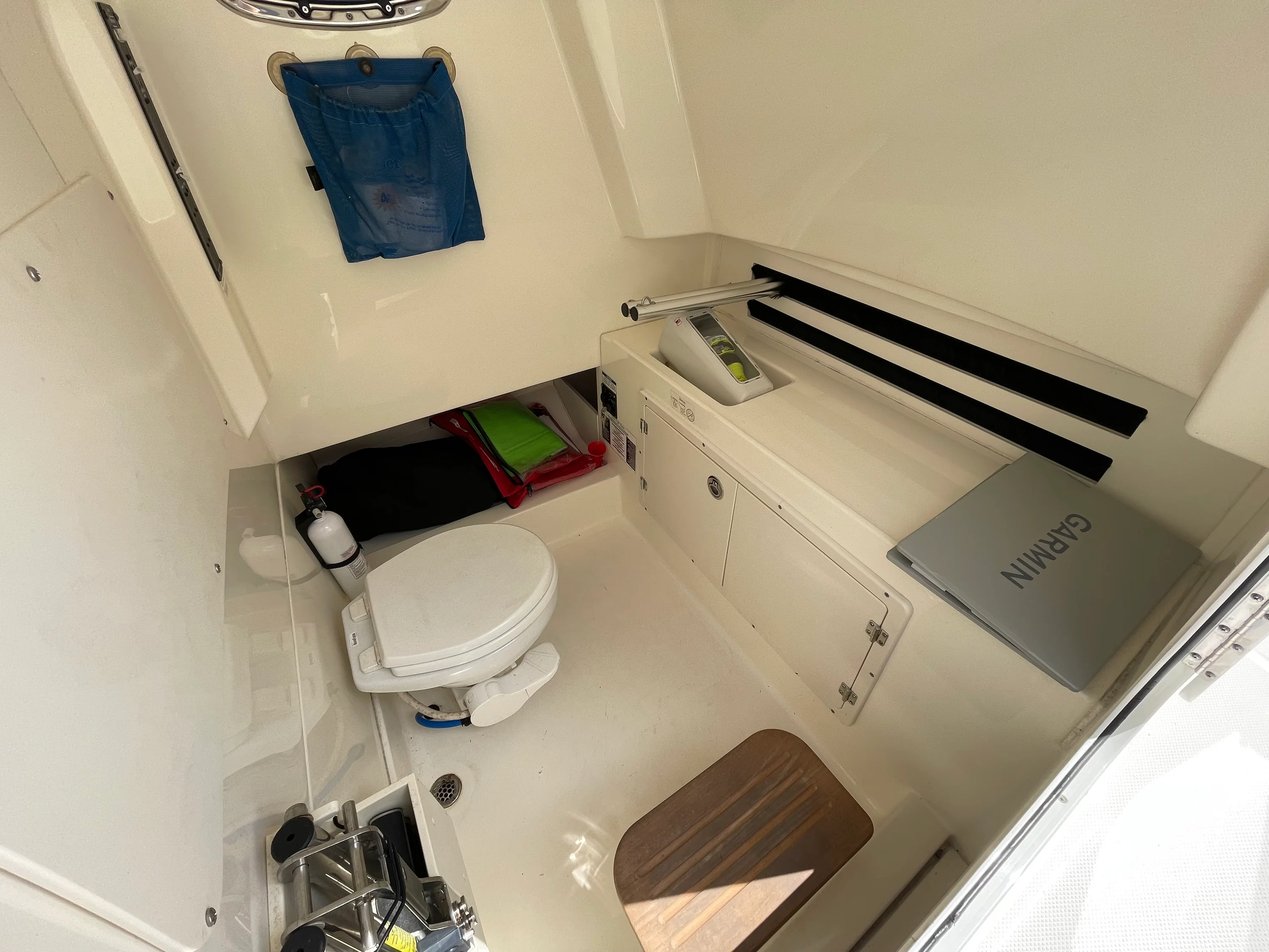 2017 Boston Whaler 330 OUTRAGE Image Thumbnail #23