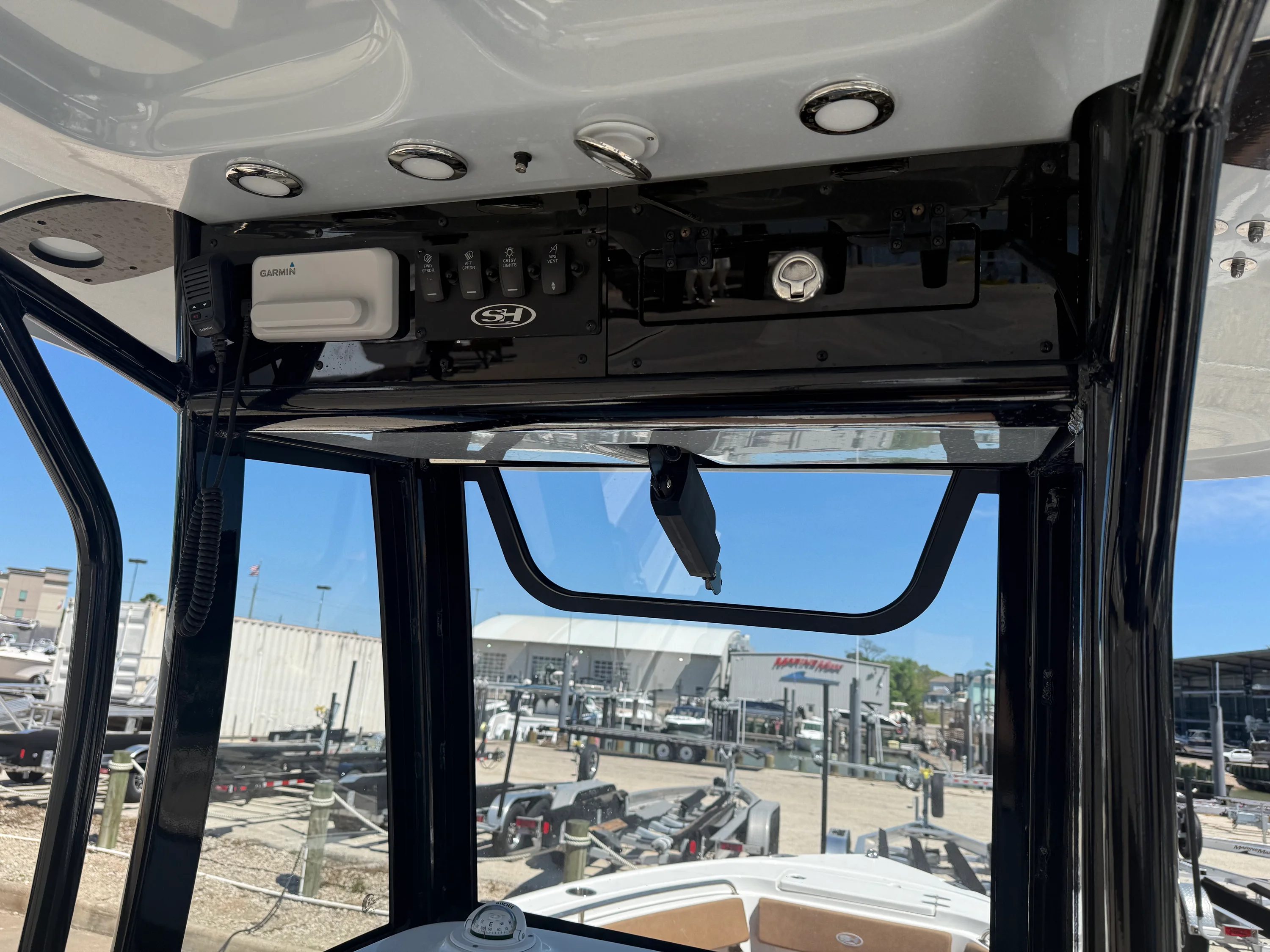 2024 Sea Hunt ULTRA 239 SE Image Thumbnail #8