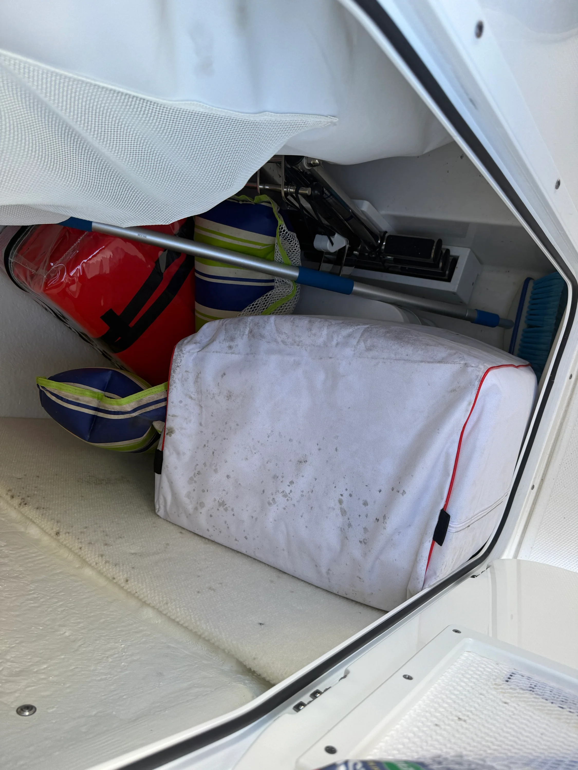 2024 Sea Hunt ULTRA 239 SE Image Thumbnail #10