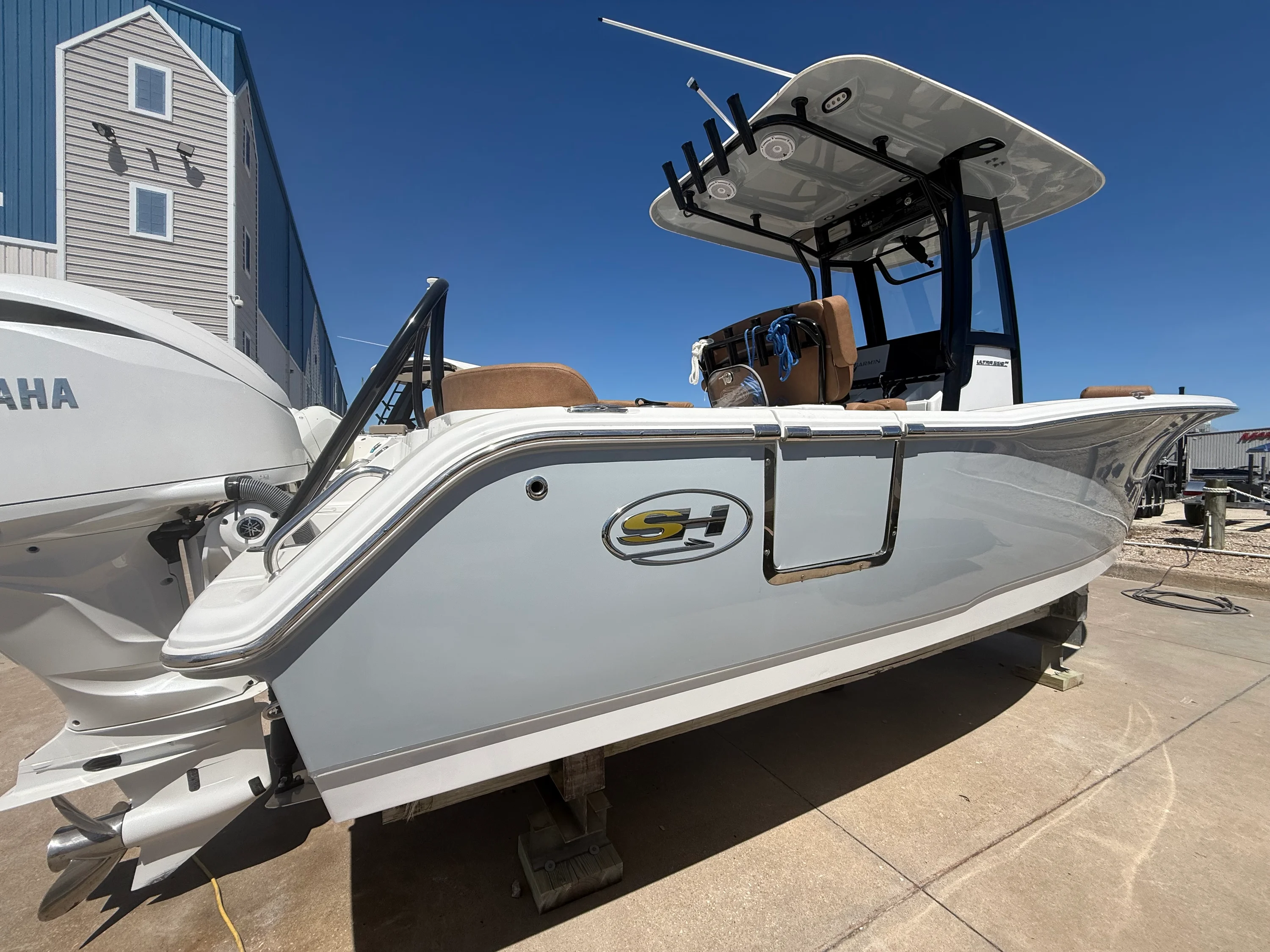 2024 Sea Hunt ULTRA 239 SE Image Thumbnail #3