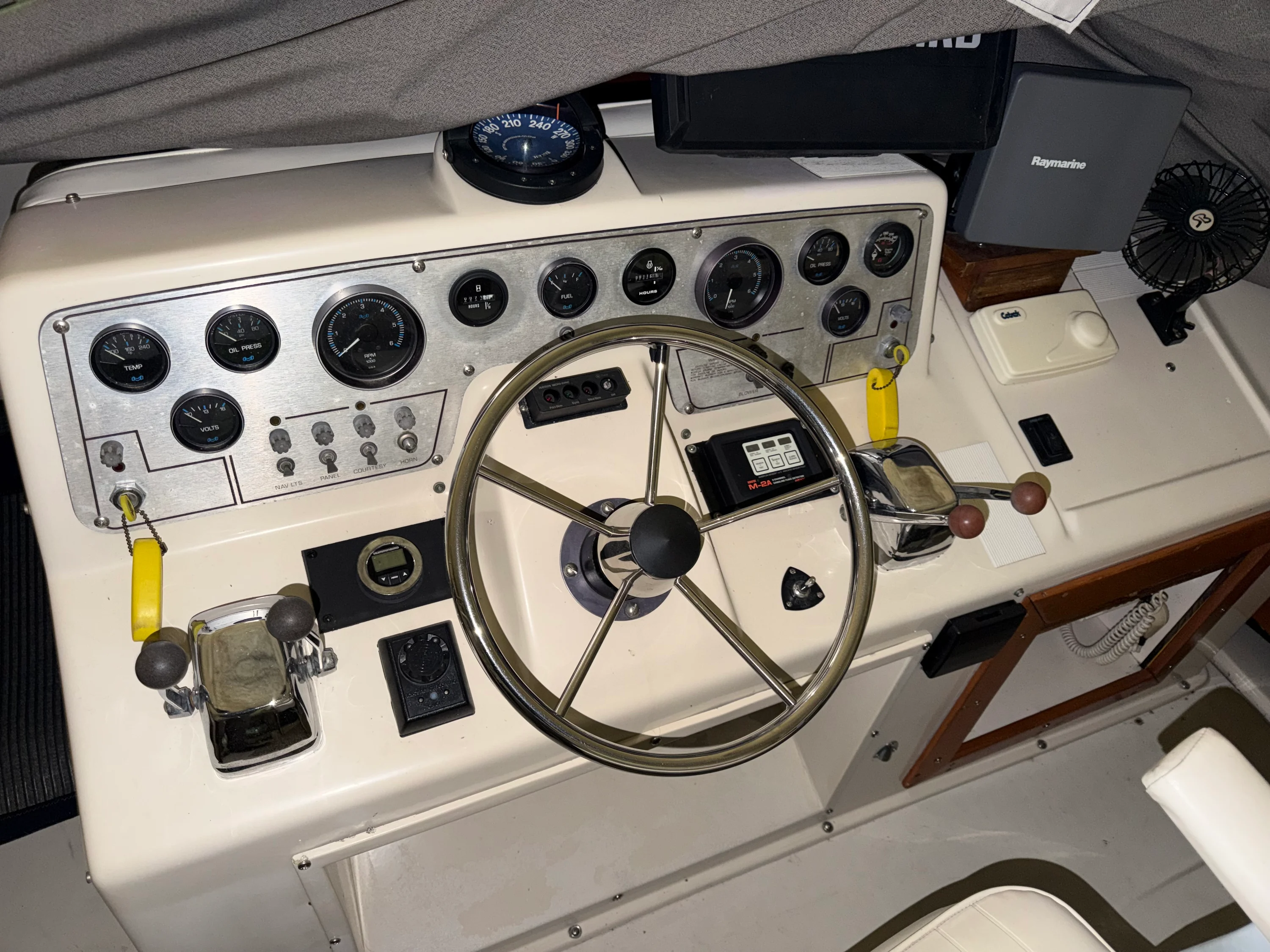 1987 Silverton 37 CONVERTIBLE Image Thumbnail #26