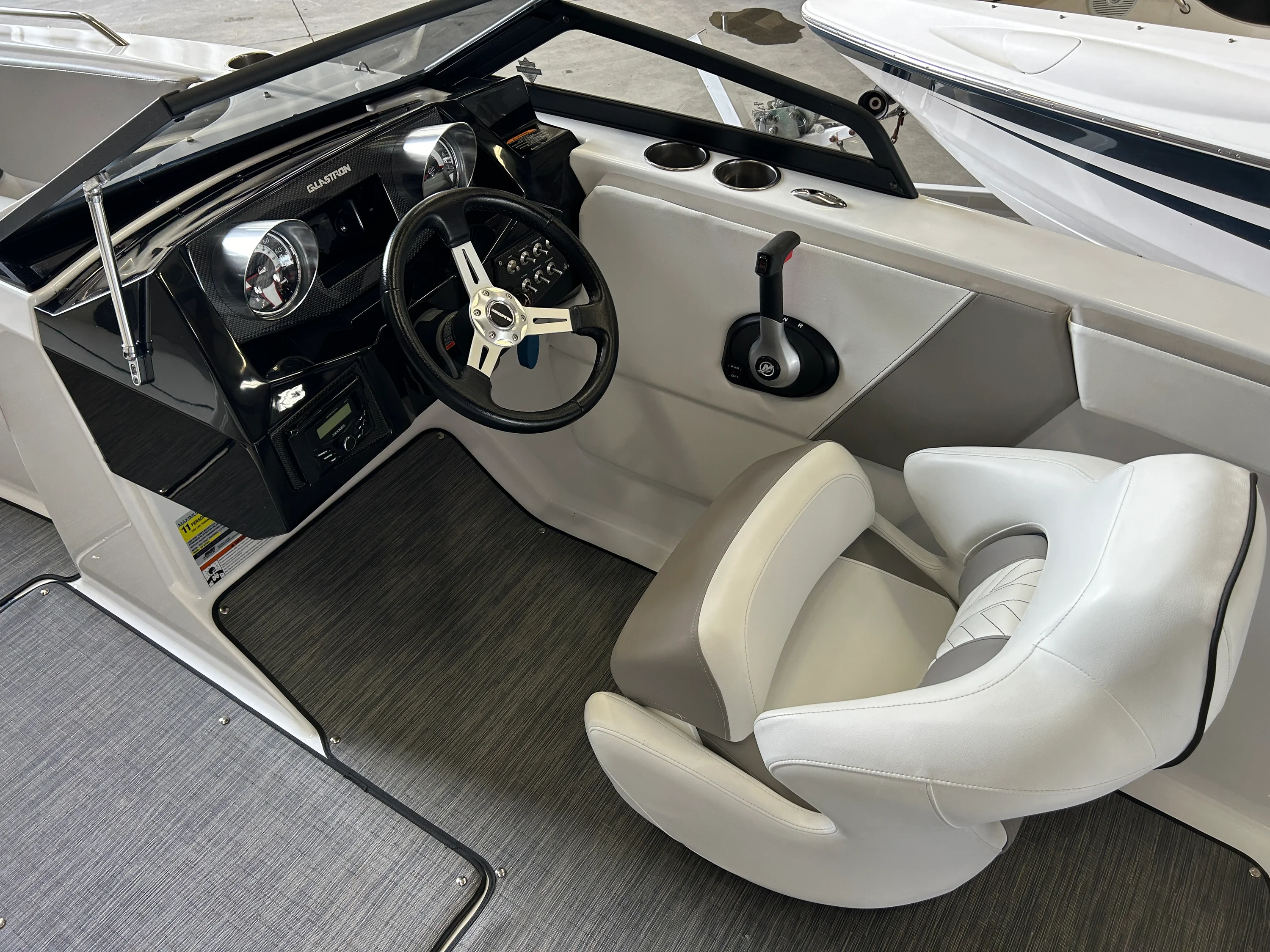 2022 Glastron 205 GTD Image Thumbnail #16