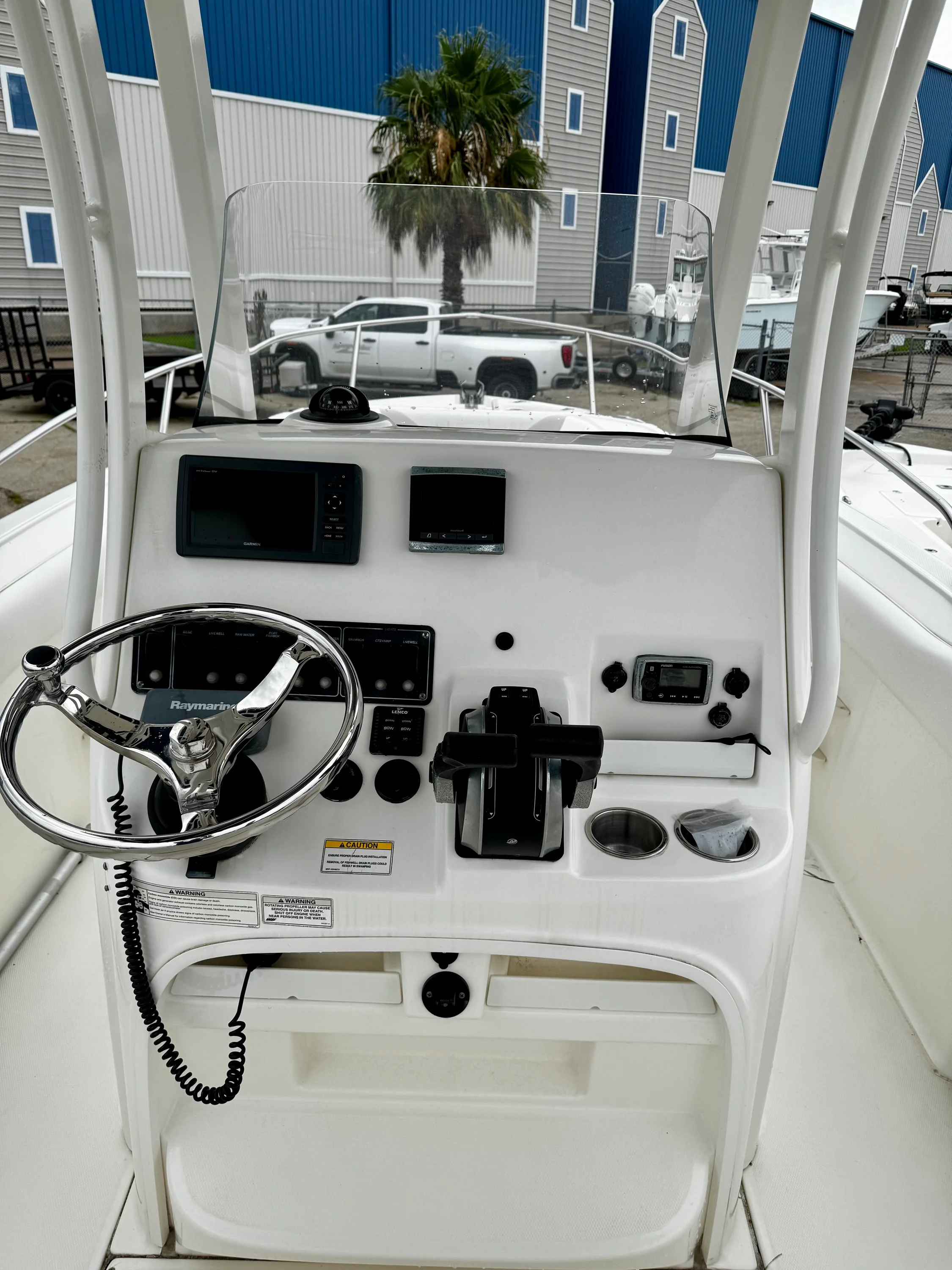 2016 Boston Whaler 220 OUTRAGE Image Thumbnail #7