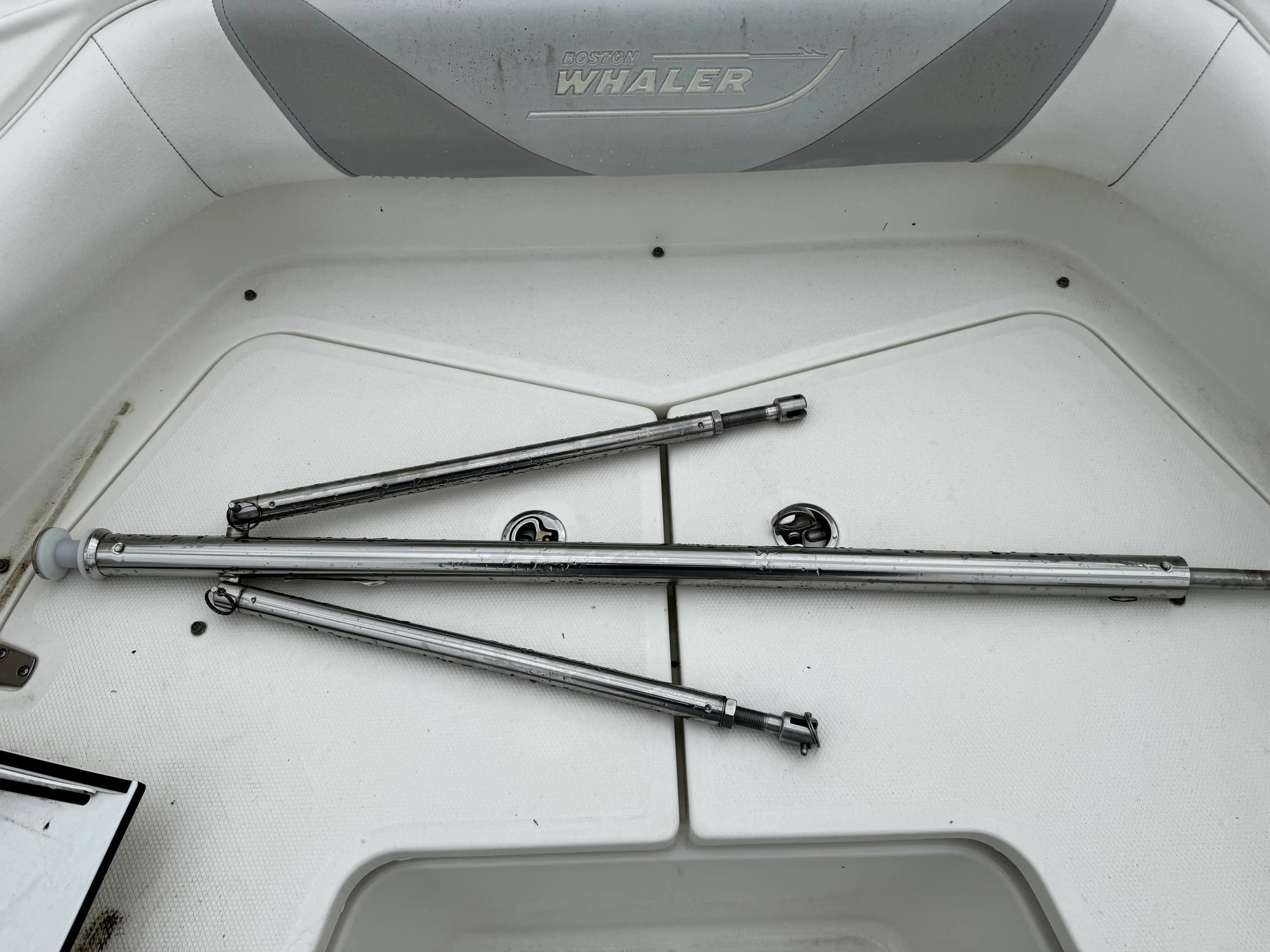 2016 Boston Whaler 220 OUTRAGE Image Thumbnail #15