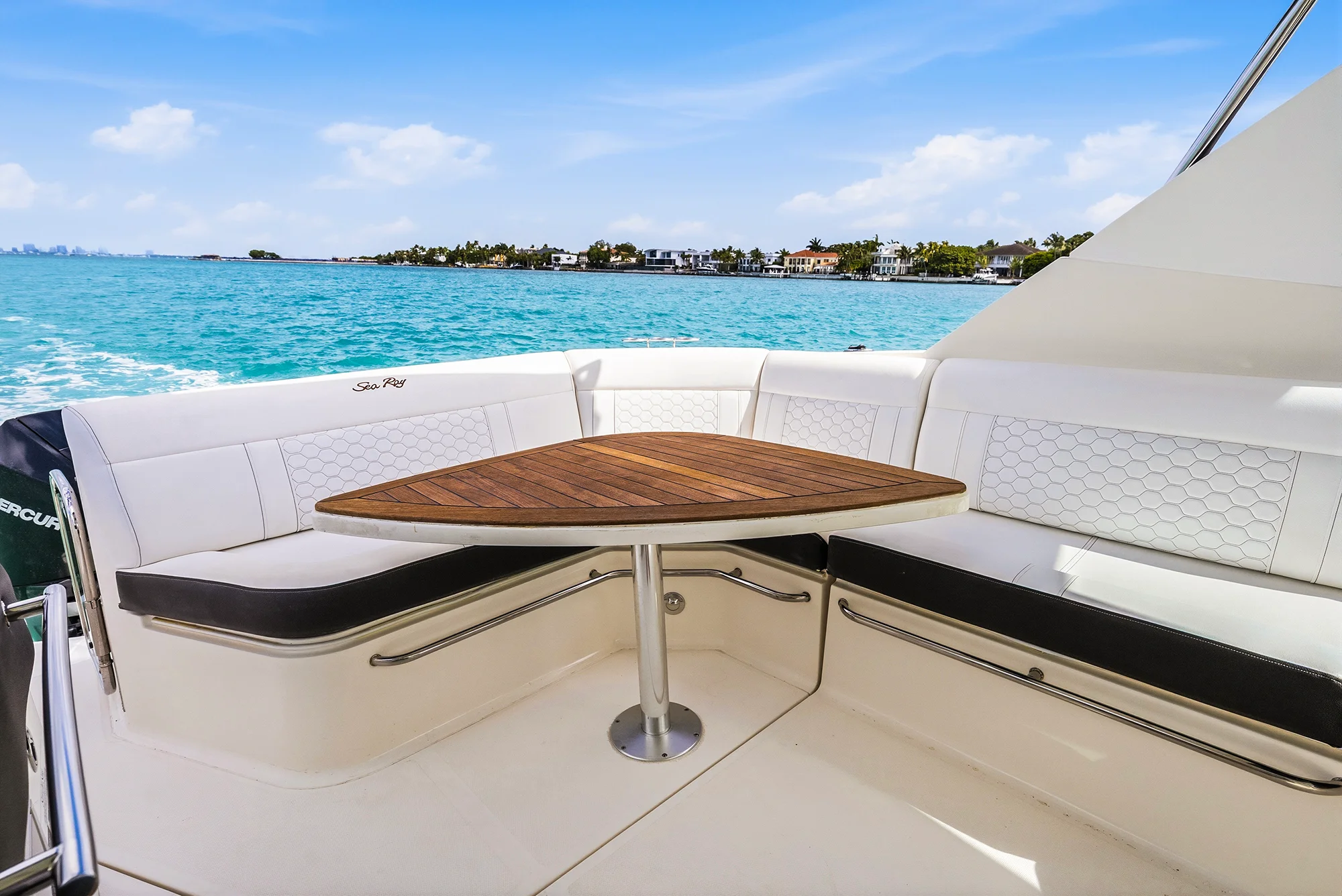 2022 Sea Ray 320 DA OB Image Thumbnail #57