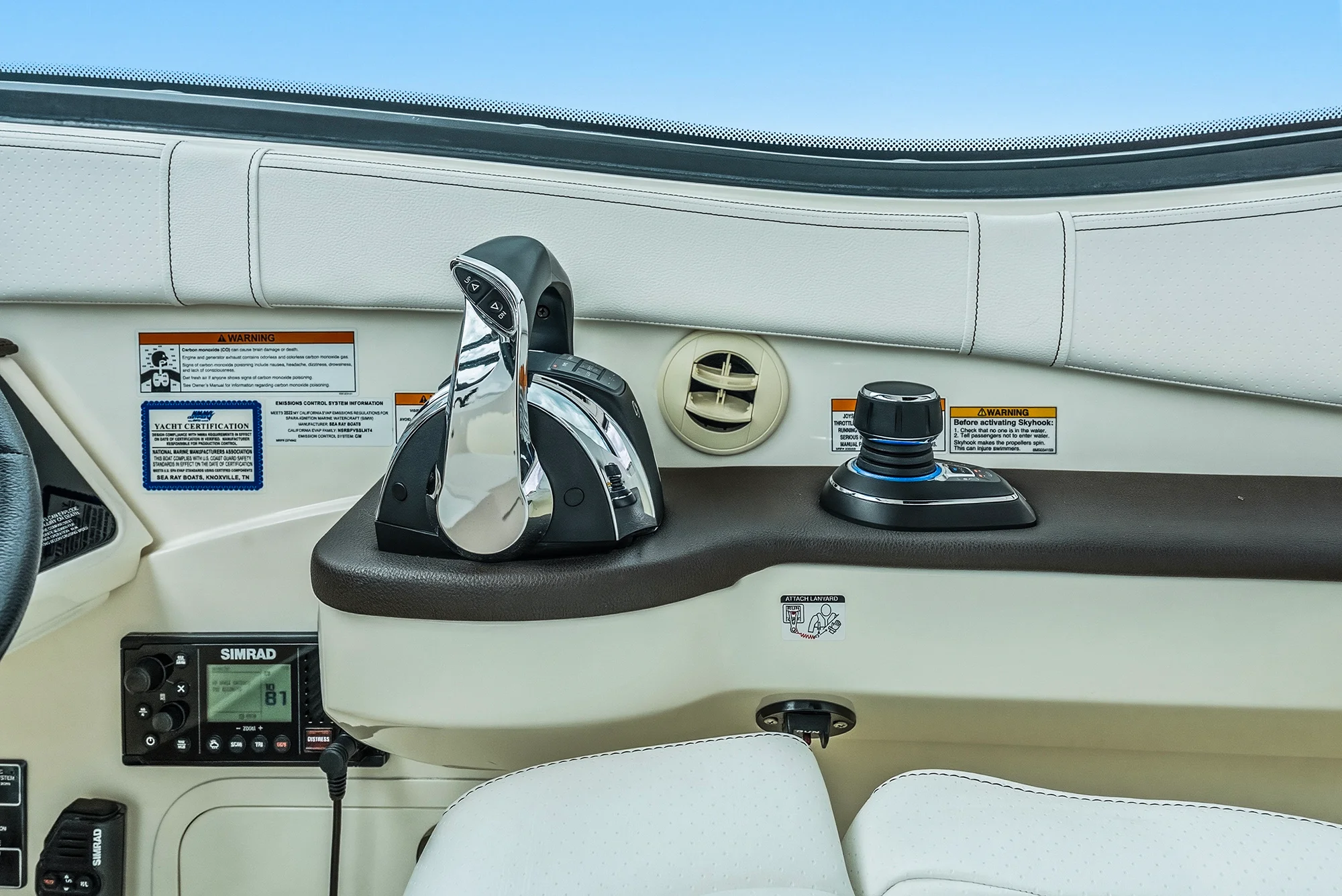 2022 Sea Ray 320 DA OB Image Thumbnail #26