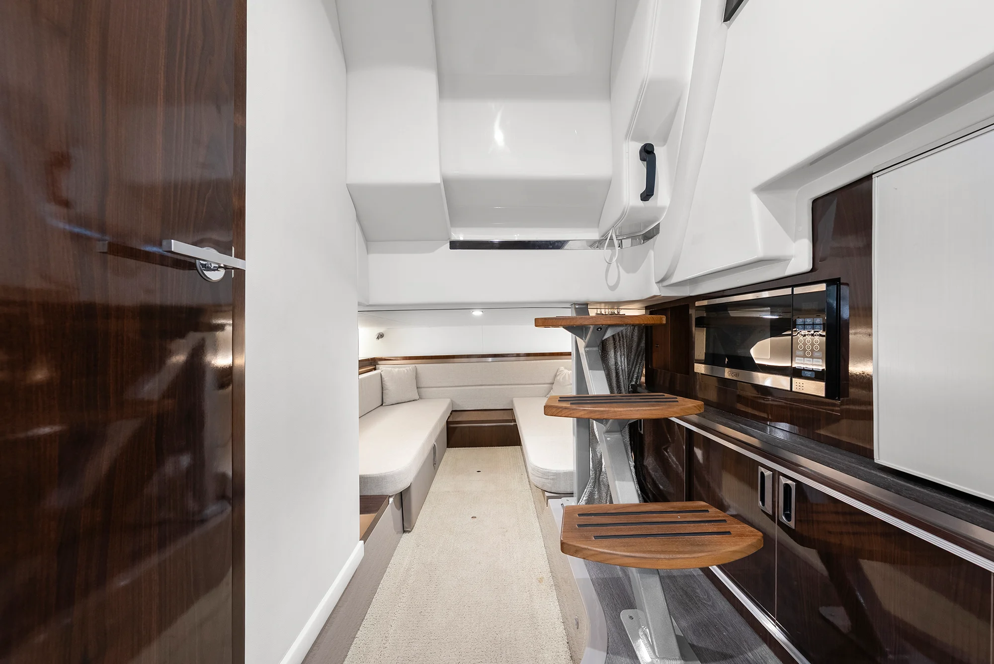 2022 Sea Ray 320 DA OB Image Thumbnail #82