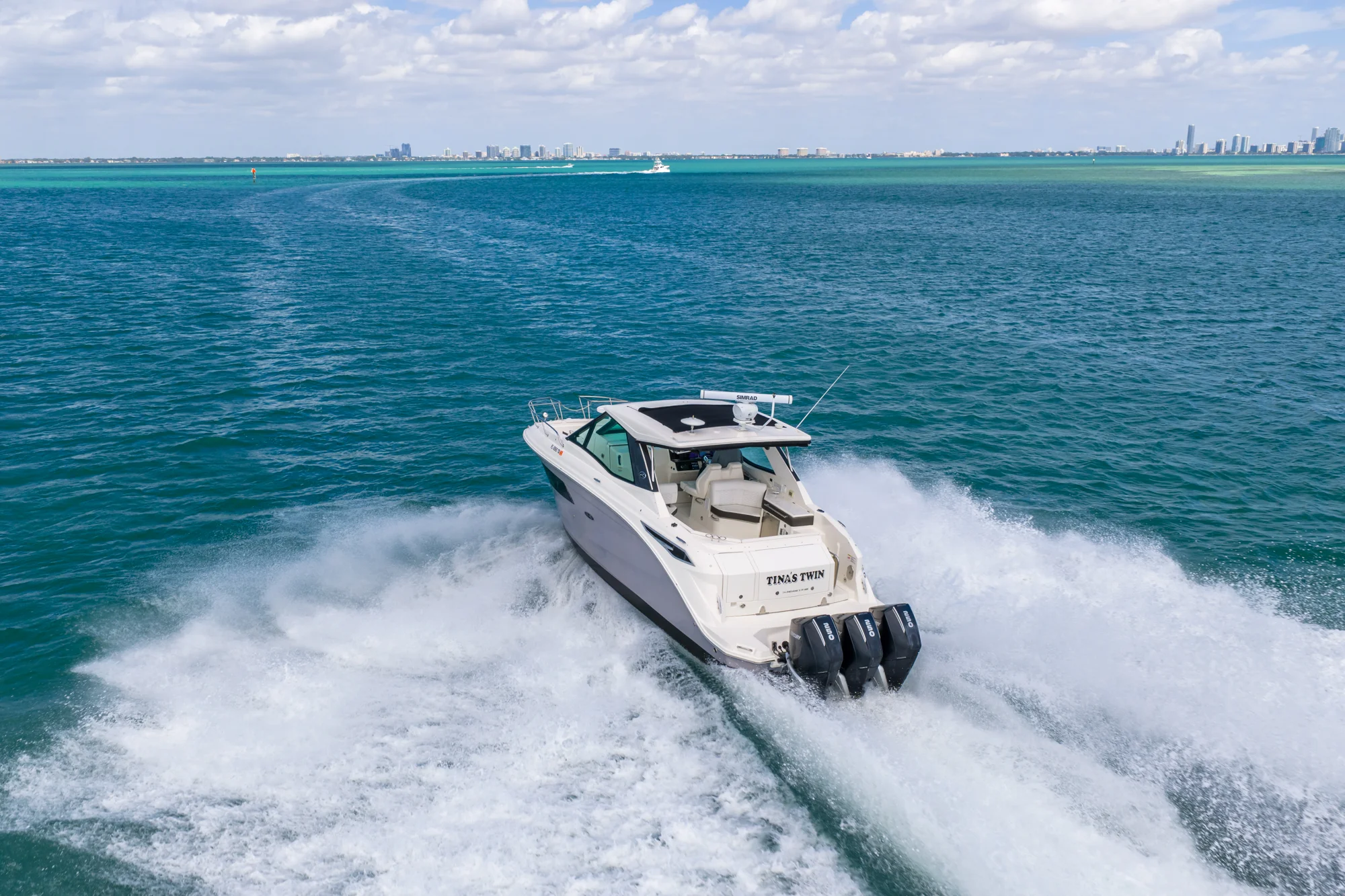 2022 Sea Ray 320 DA OB Image Thumbnail #12