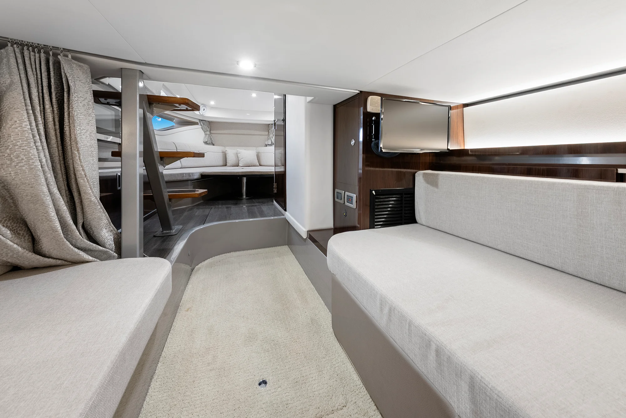 2022 Sea Ray 320 DA OB Image Thumbnail #86