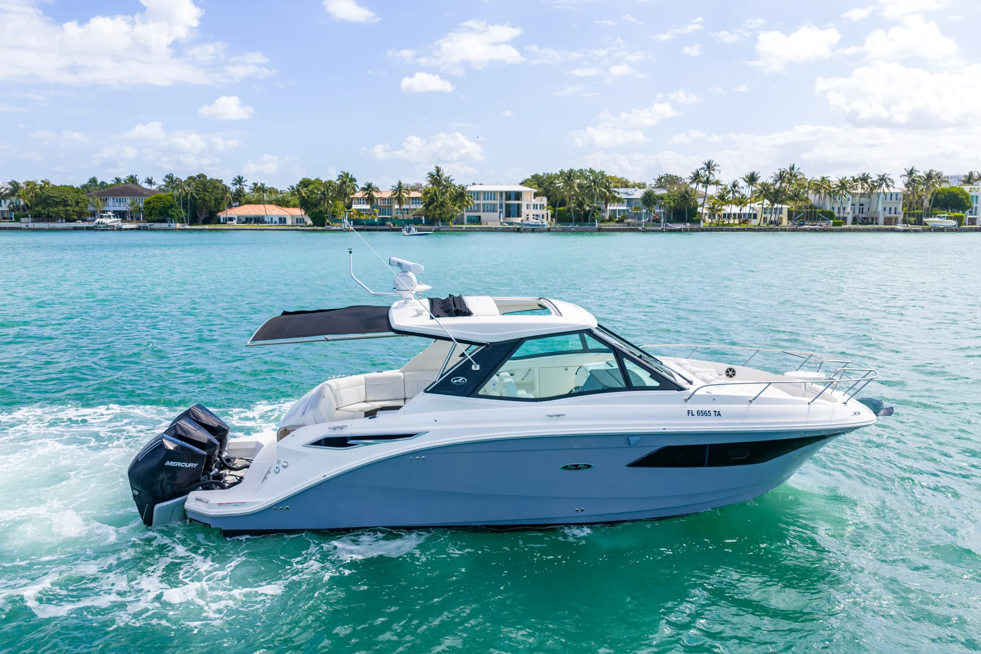 2022 Sea Ray 320 DA OB Image Thumbnail #6