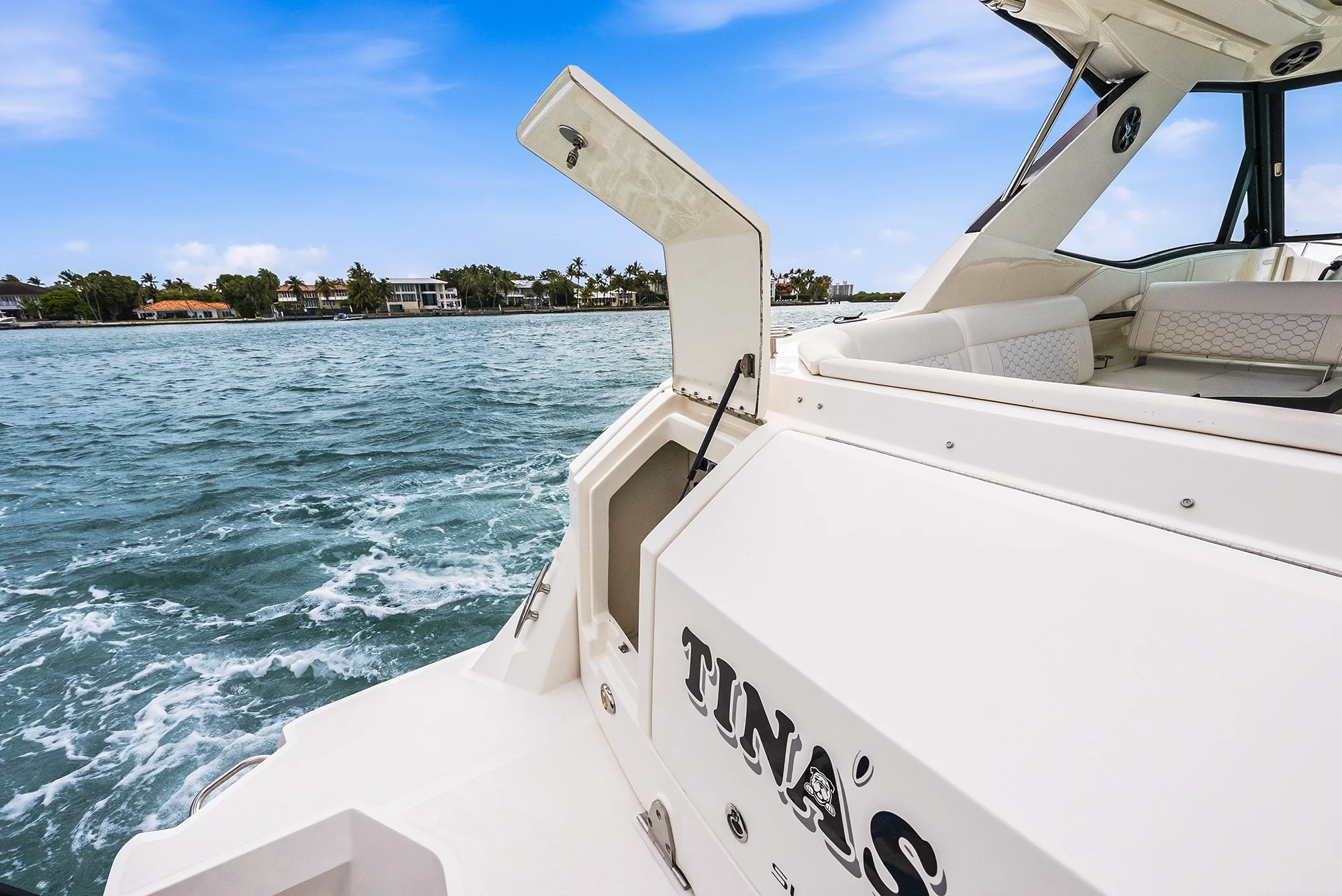 2022 Sea Ray 320 DA OB Image Thumbnail #65
