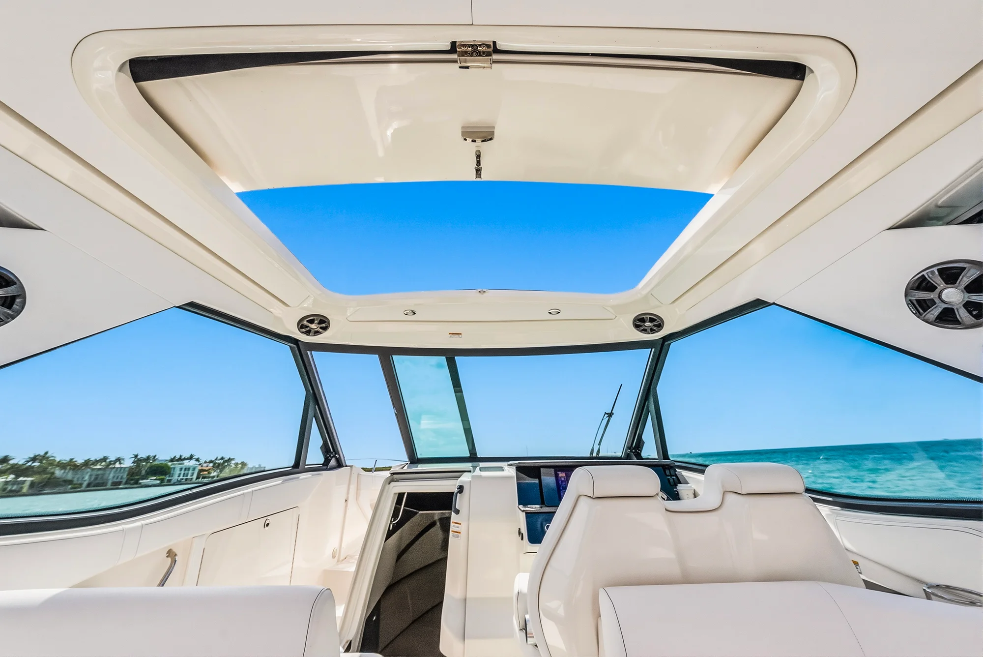 2022 Sea Ray 320 DA OB Image Thumbnail #48