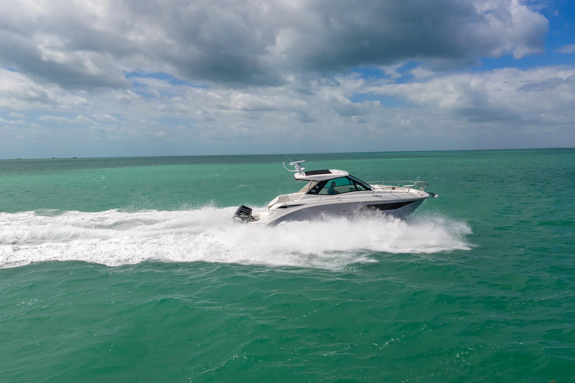 2022 Sea Ray 320 DA OB Image Thumbnail #15