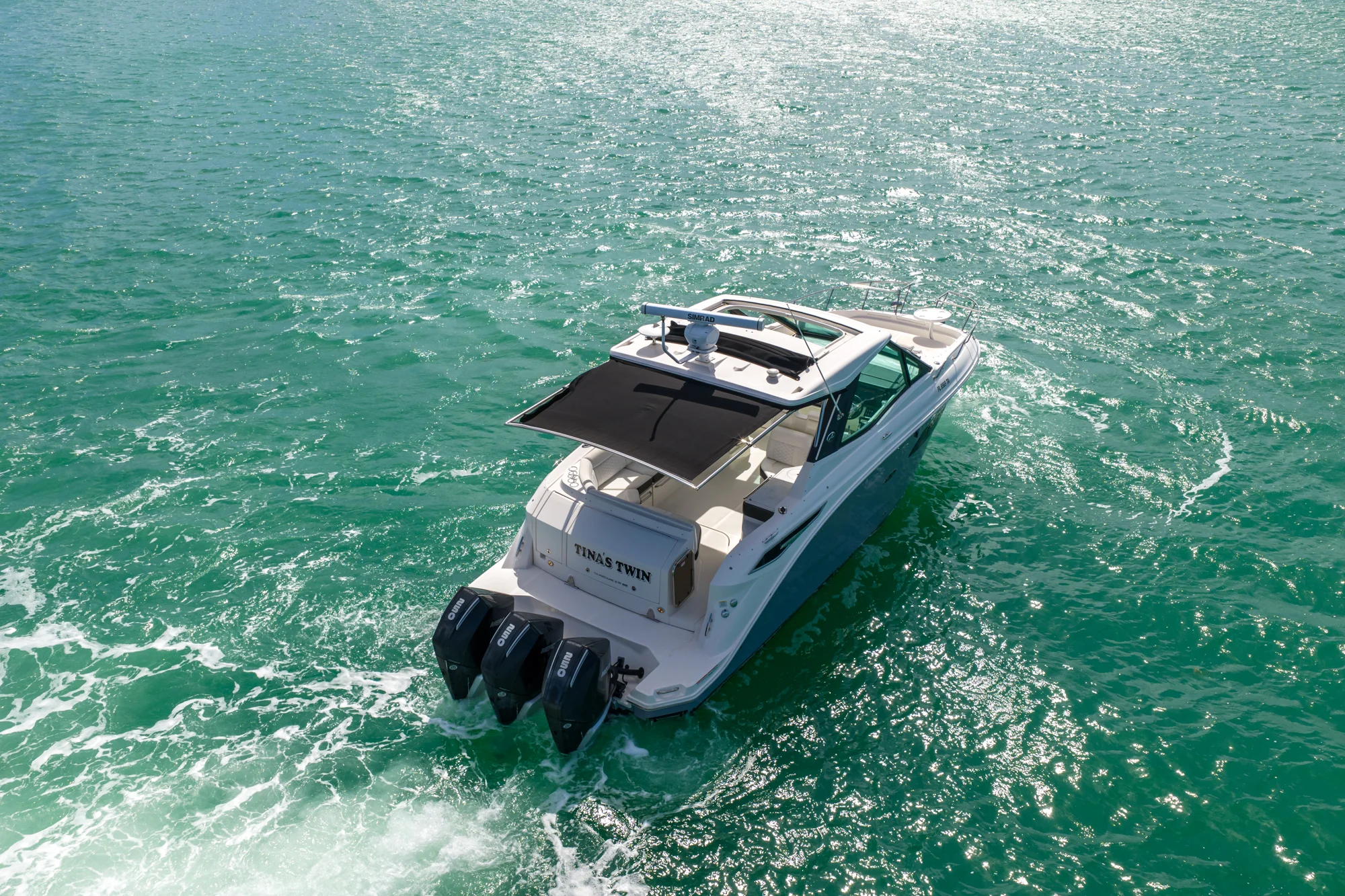 2022 Sea Ray 320 DA OB Image Thumbnail #8