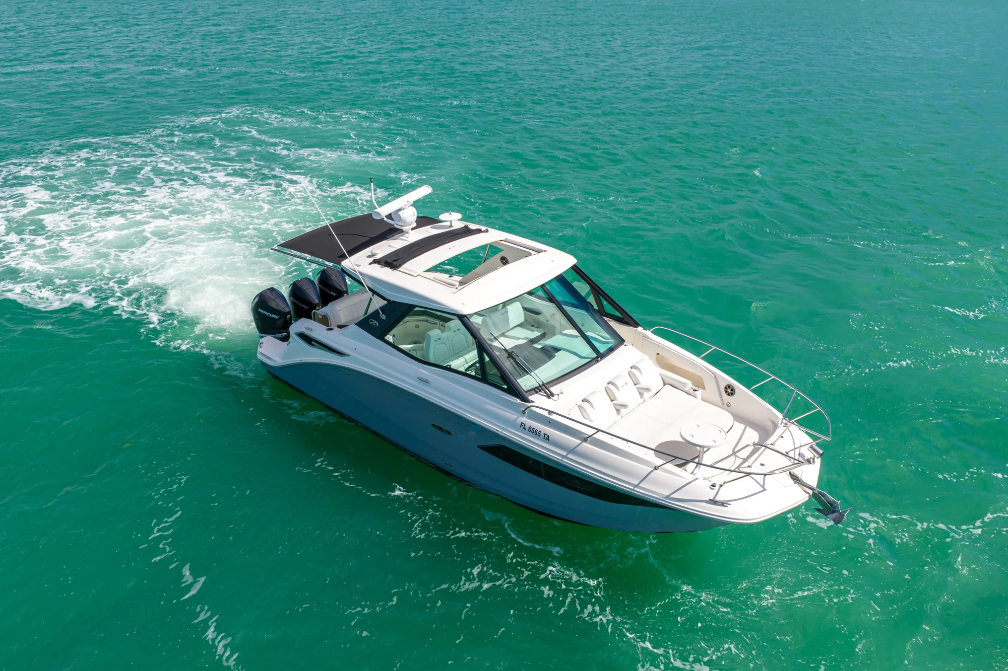 2022 Sea Ray 320 DA OB Image Thumbnail #10