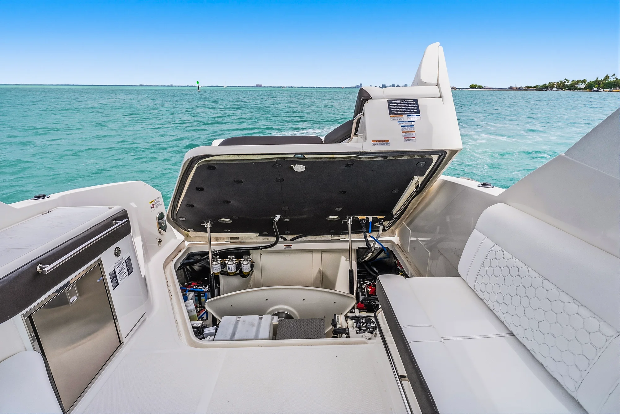 2022 Sea Ray 320 DA OB Image Thumbnail #58