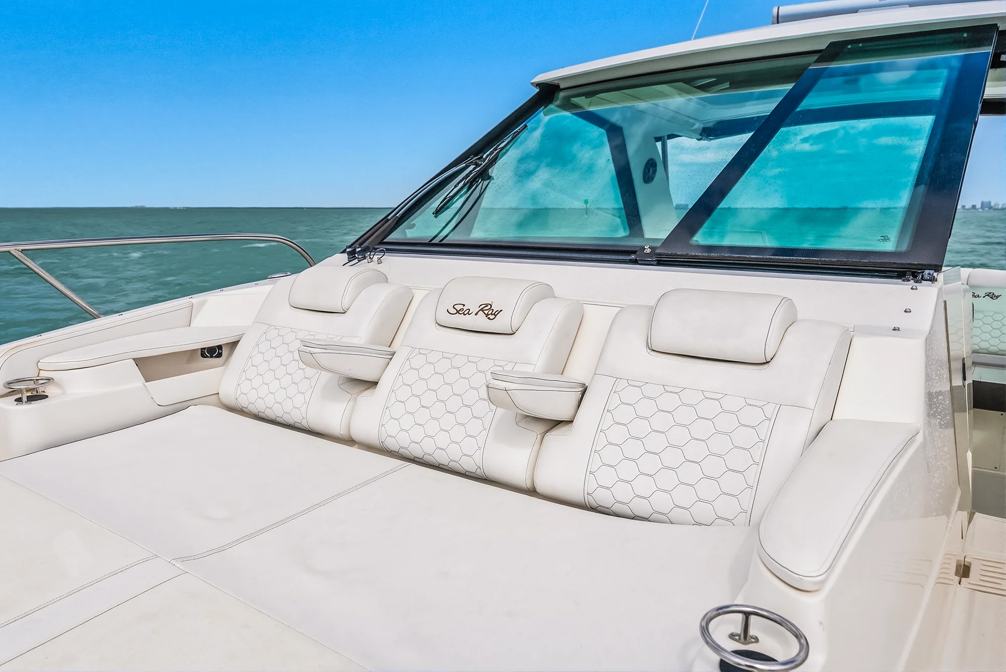 2022 Sea Ray 320 DA OB Image Thumbnail #71