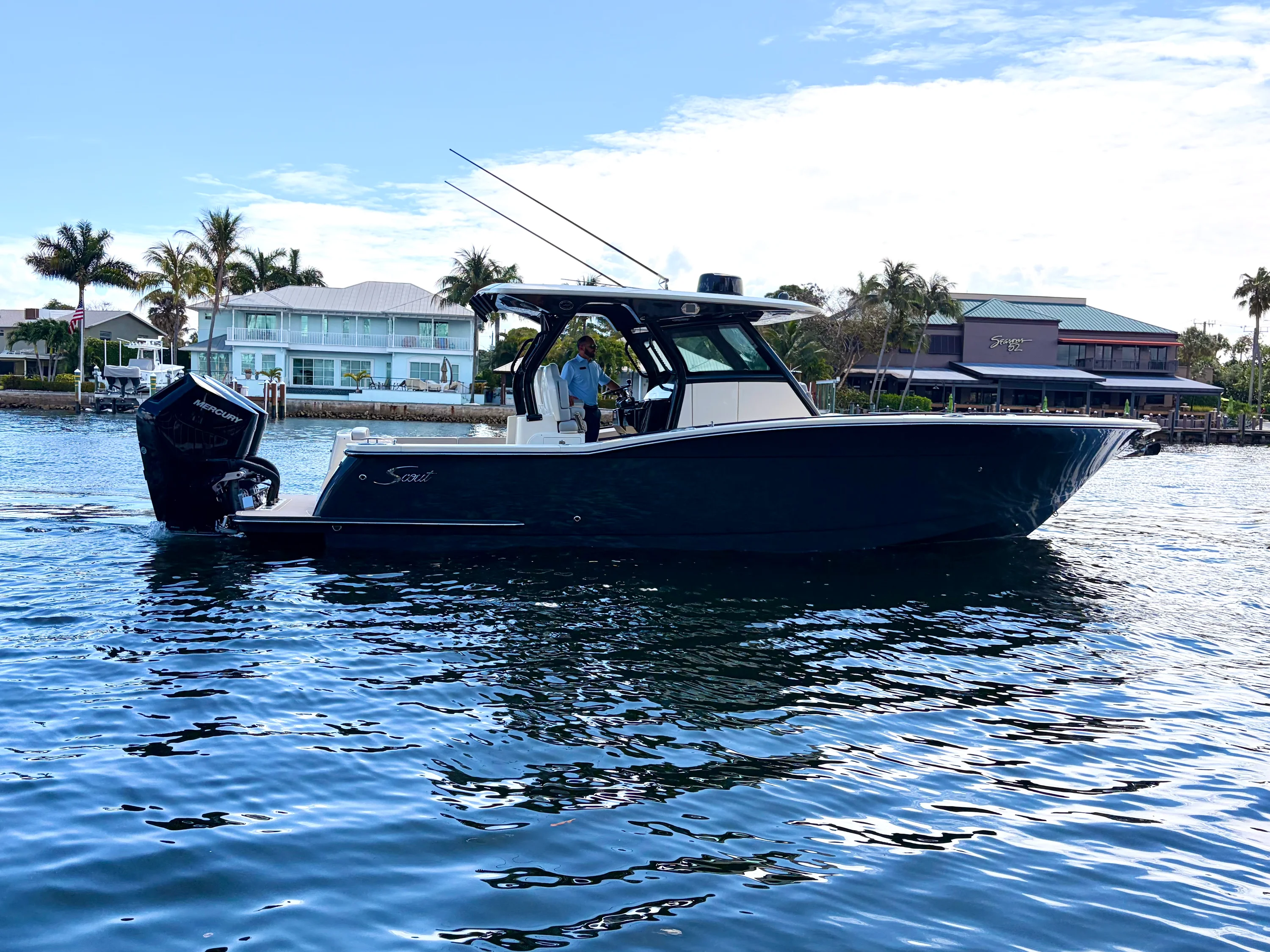 2025 Scout 330 LXF Image Thumbnail #0