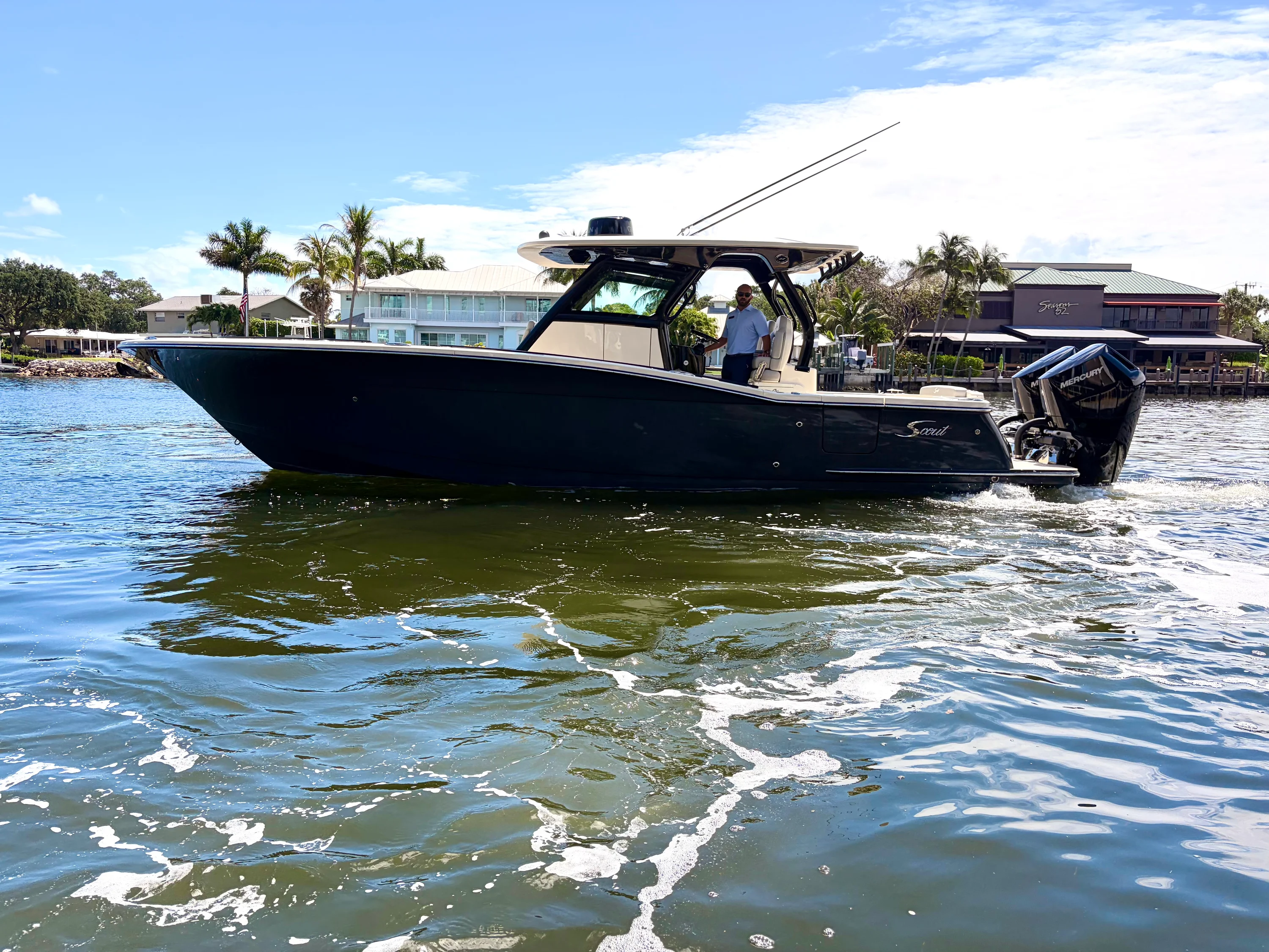 2025 Scout 330 LXF Image Thumbnail #4