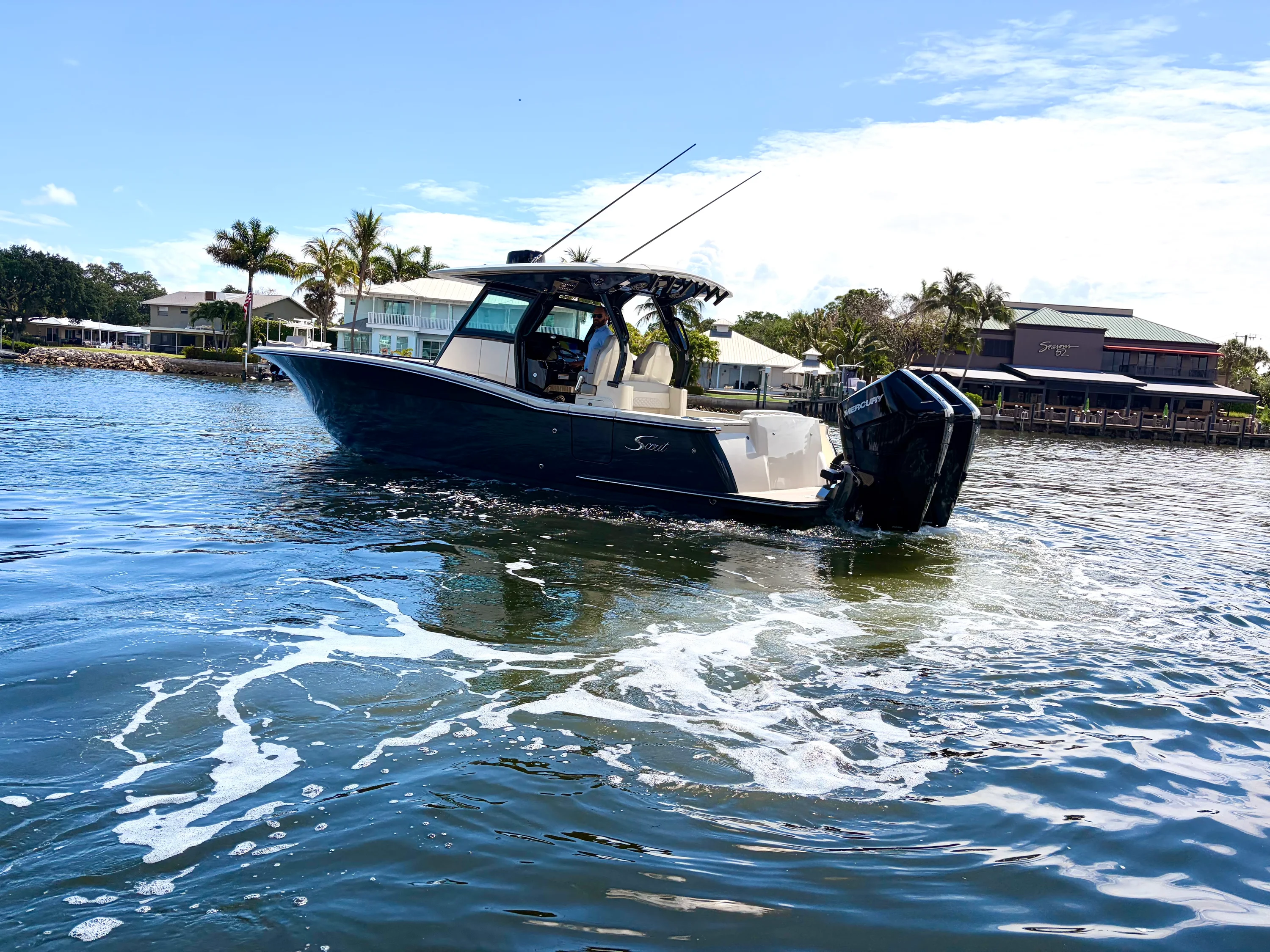 2025 Scout 330 LXF Image Thumbnail #3