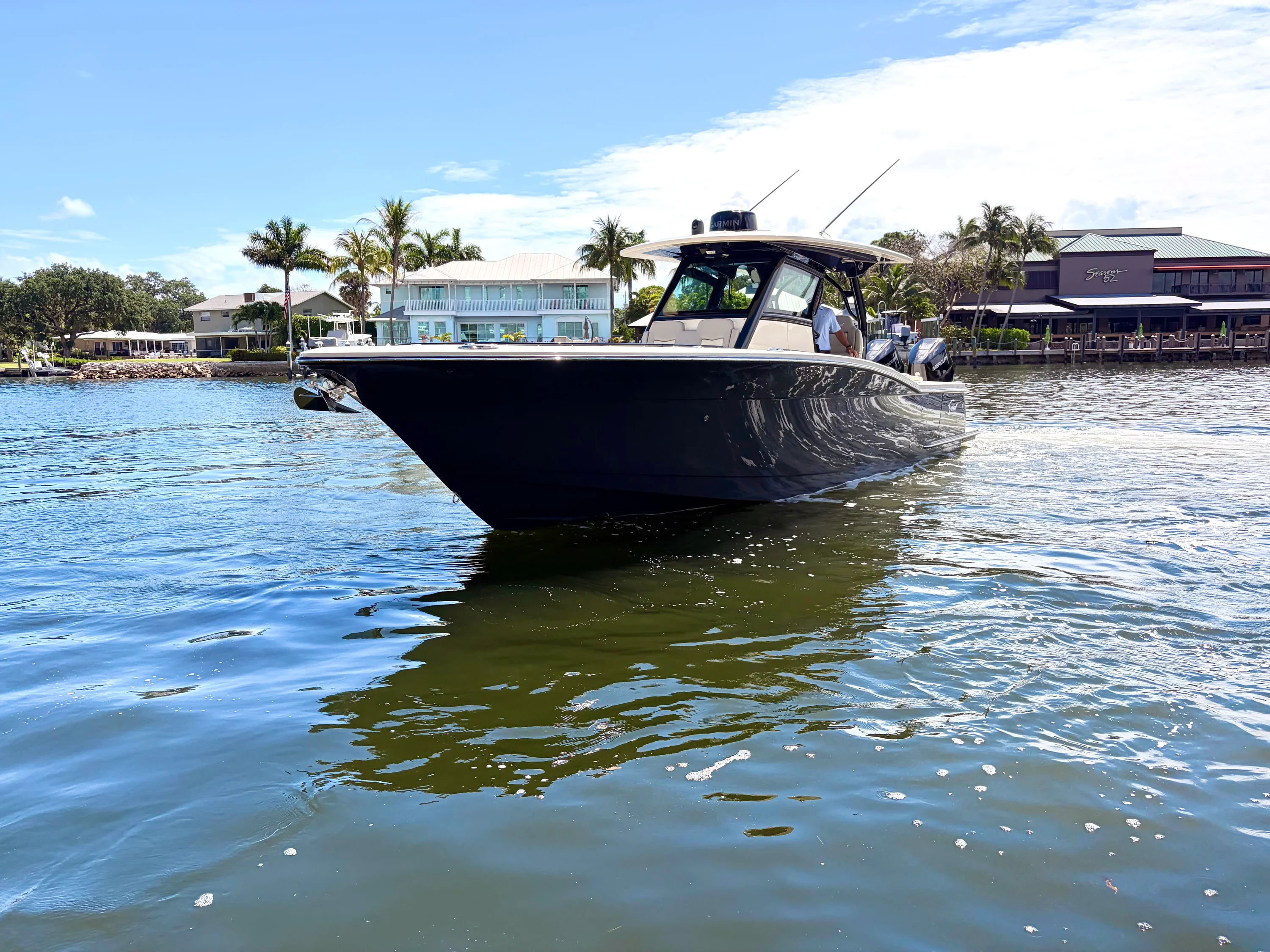 2025 Scout 330 LXF Image Thumbnail #5