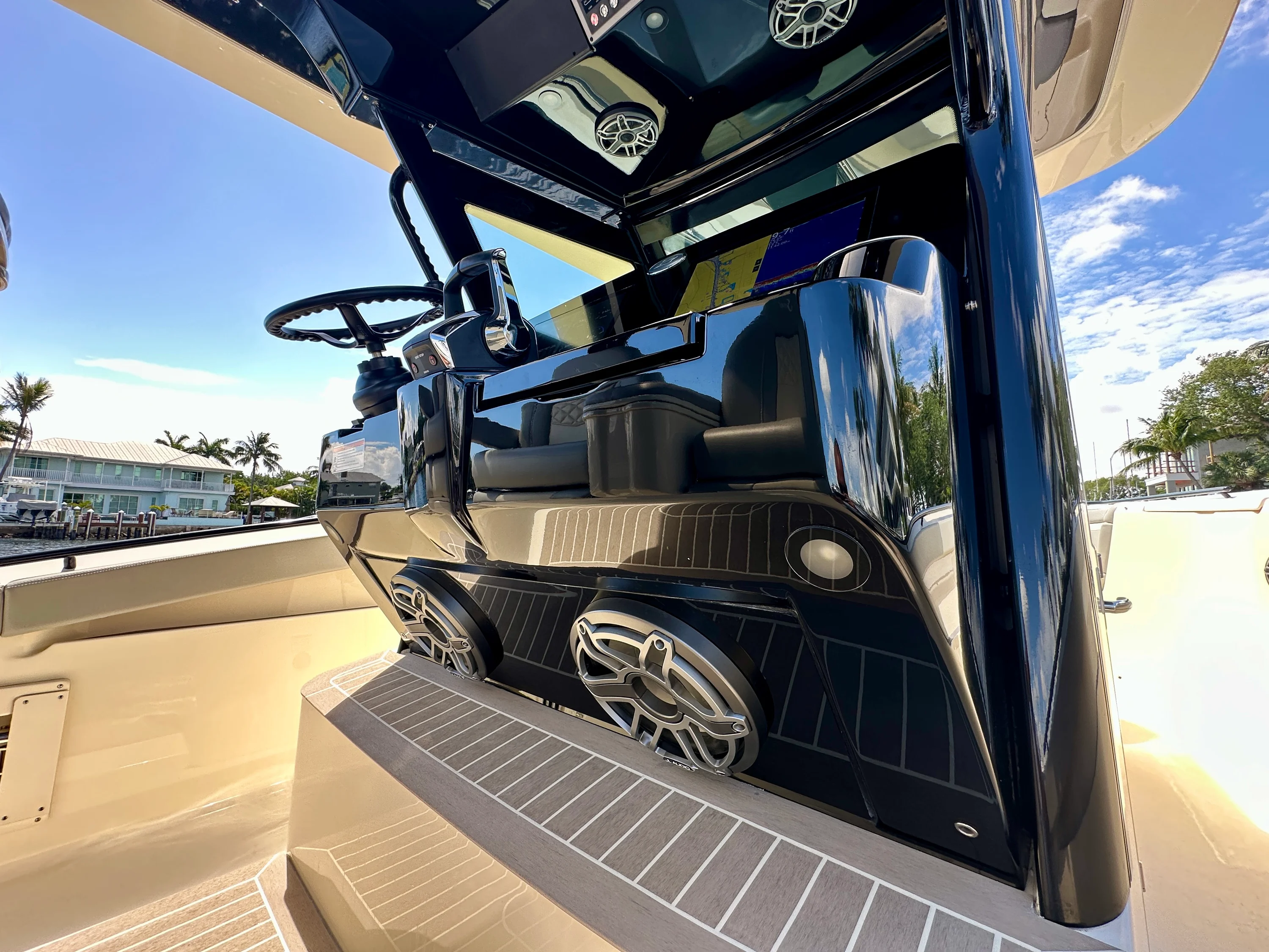 2025 Scout 330 LXF Image Thumbnail #24