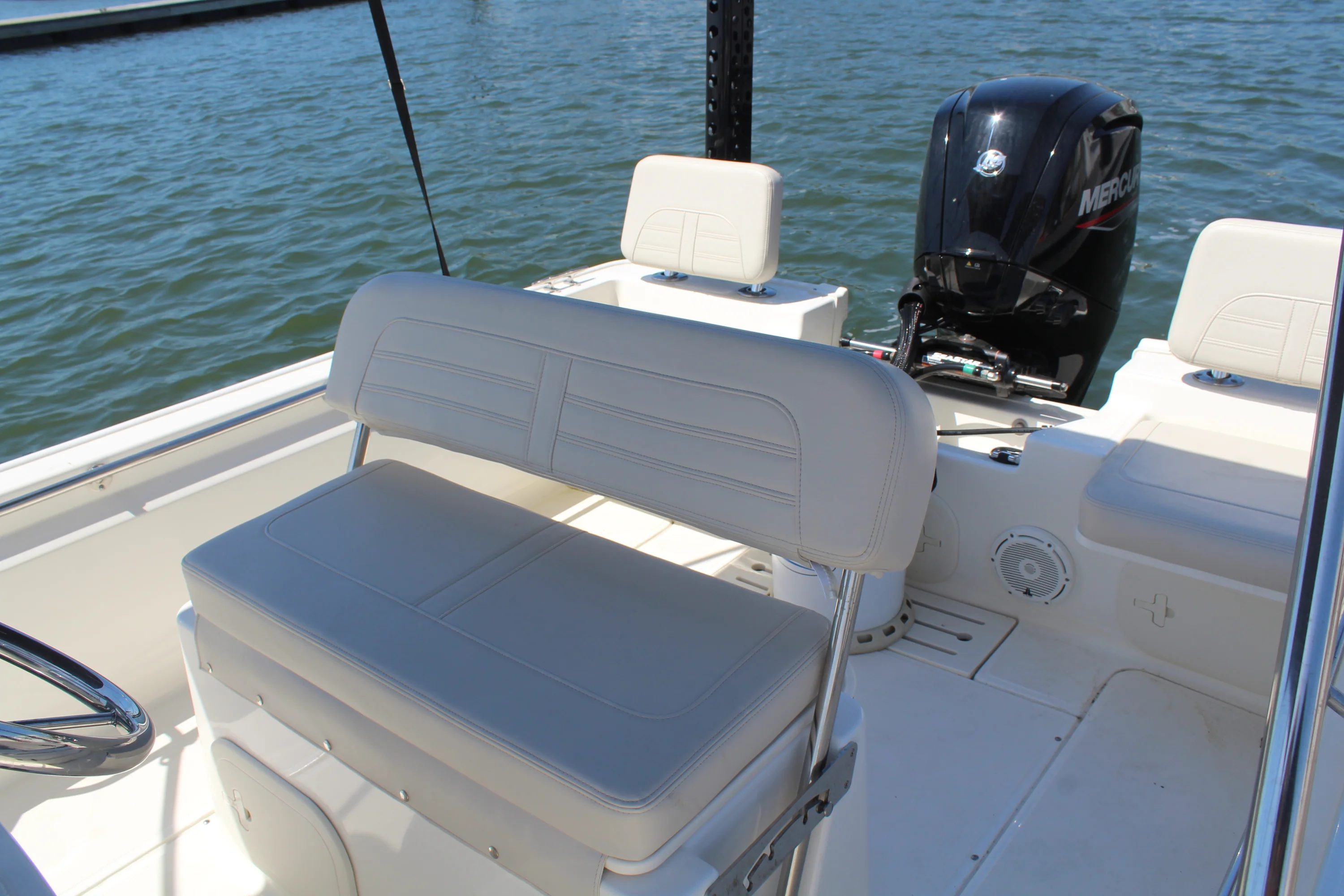 2025 Boston Whaler 170 MONTAUK Image Thumbnail #8