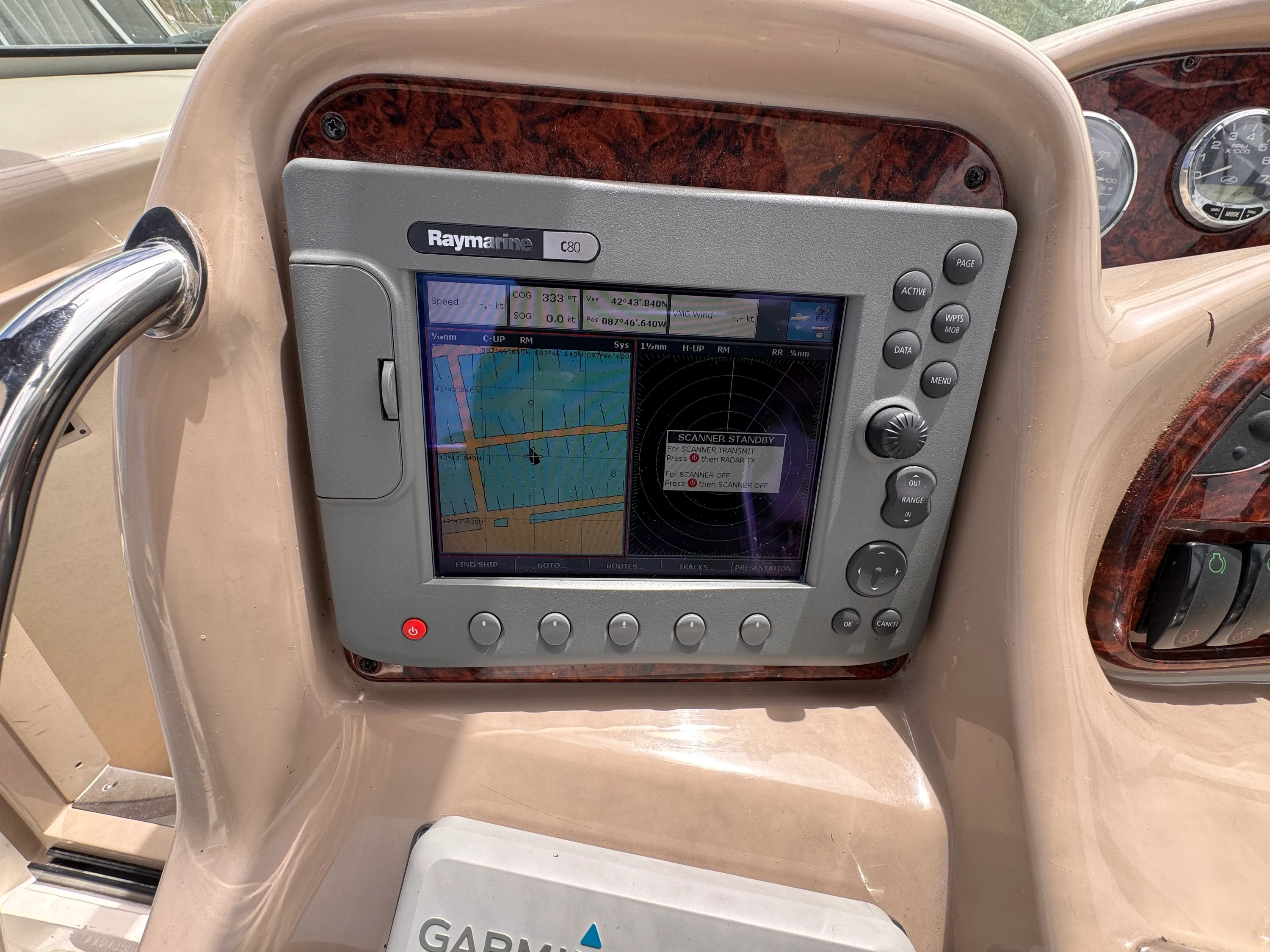 2005 Sea Ray 320 SUNDANCER Image Thumbnail #15