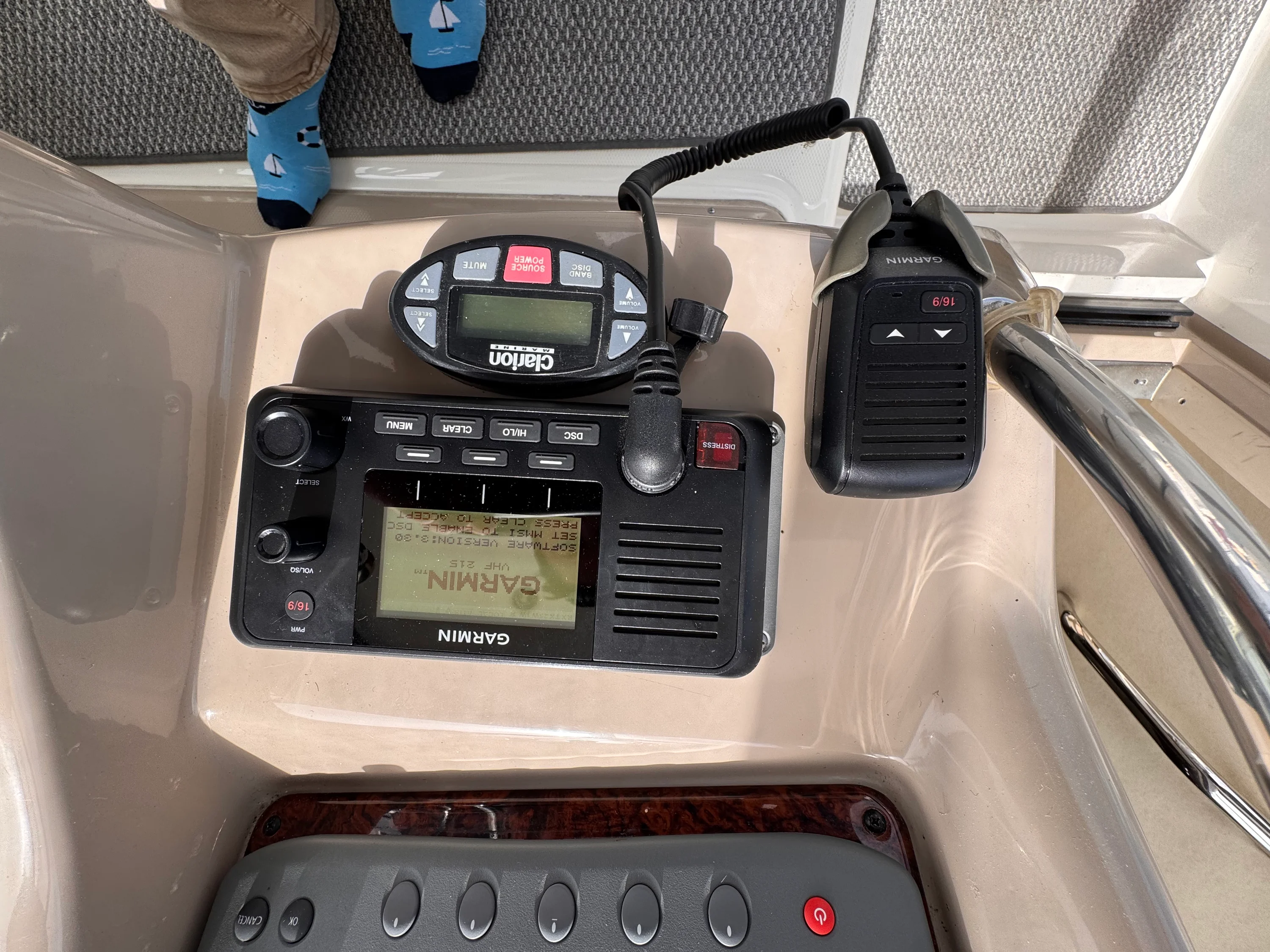 2005 Sea Ray 320 SUNDANCER Image Thumbnail #16